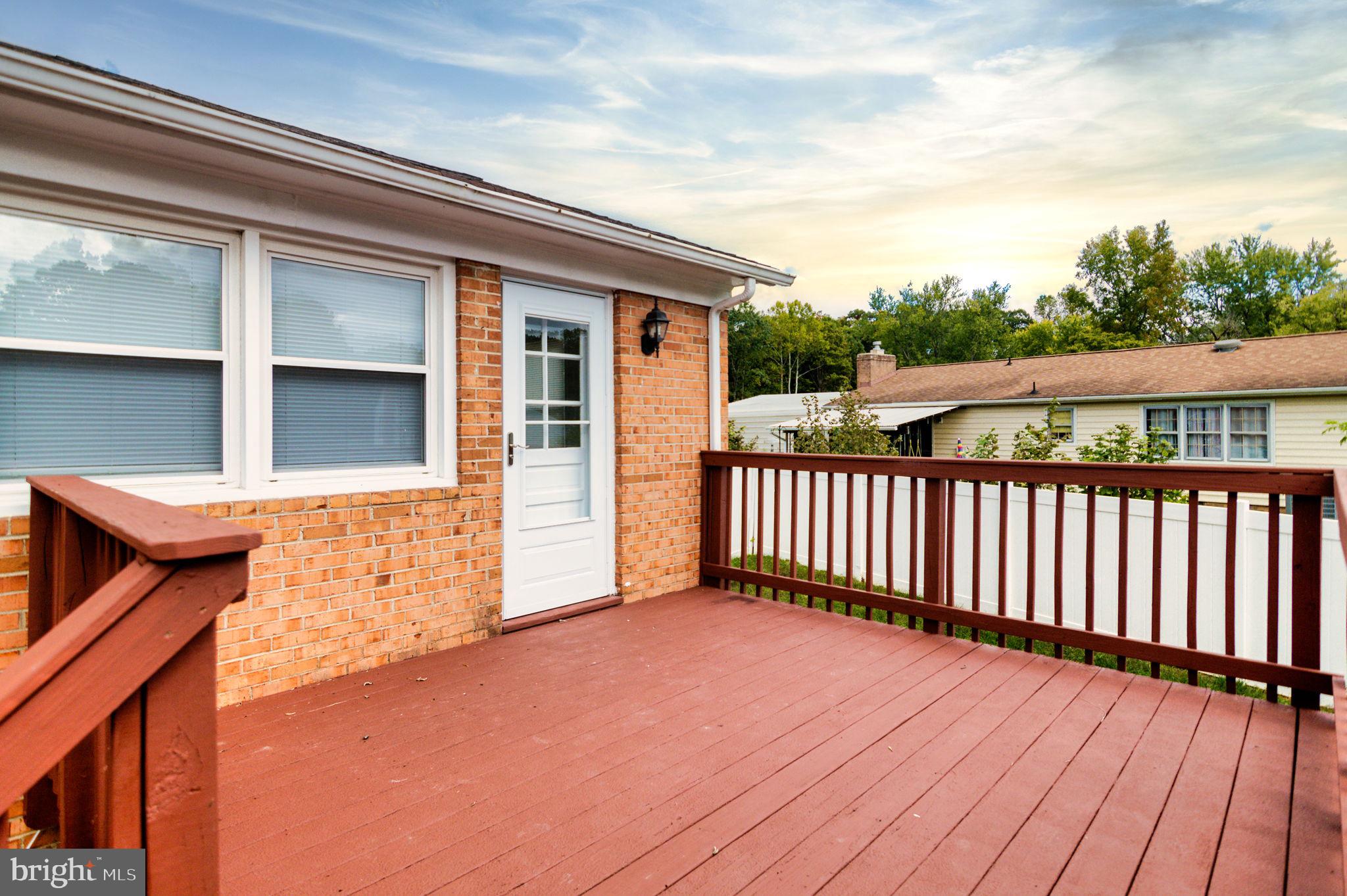 NORTH FERRY FARMS - Residential