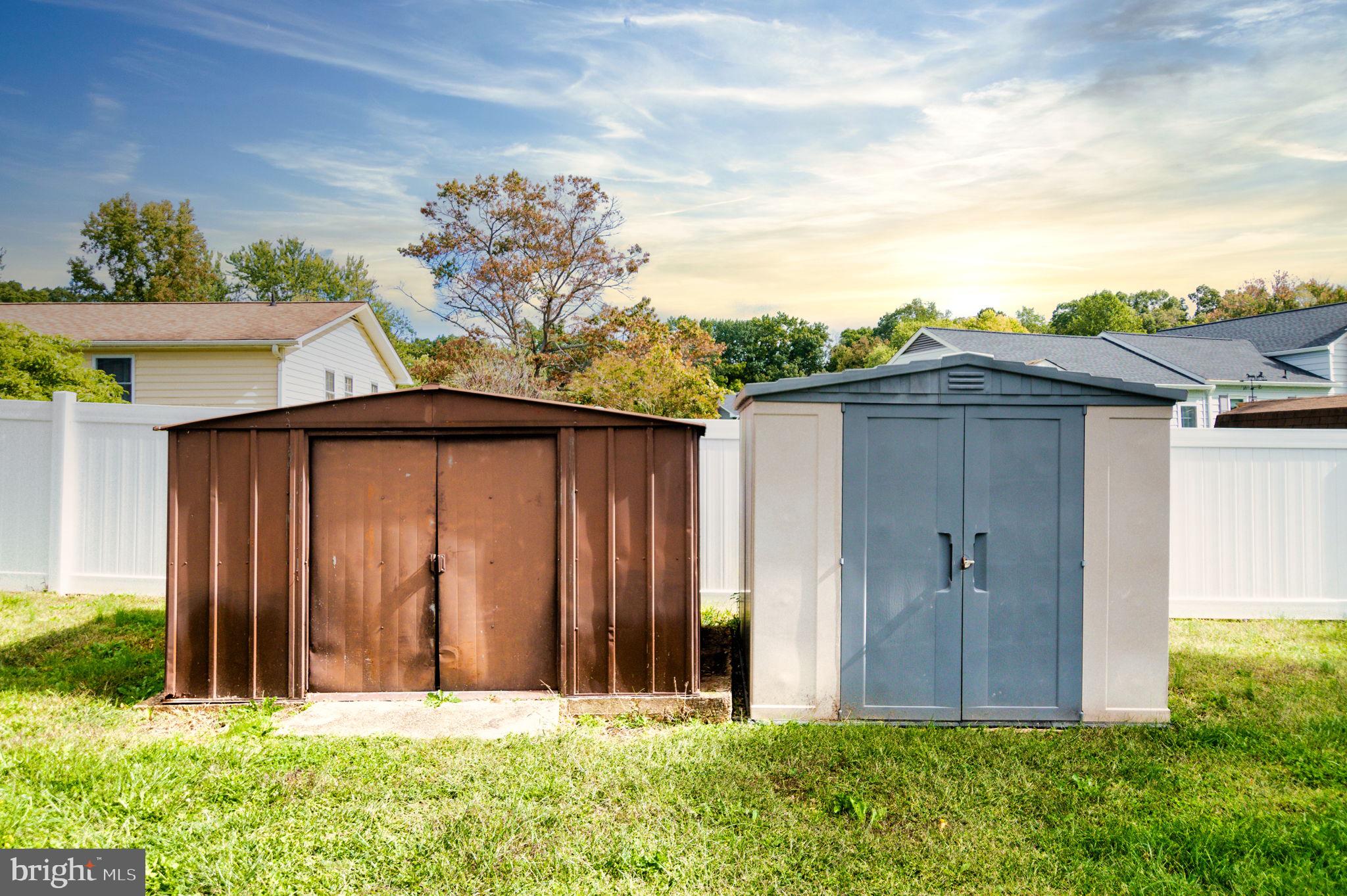NORTH FERRY FARMS - Residential