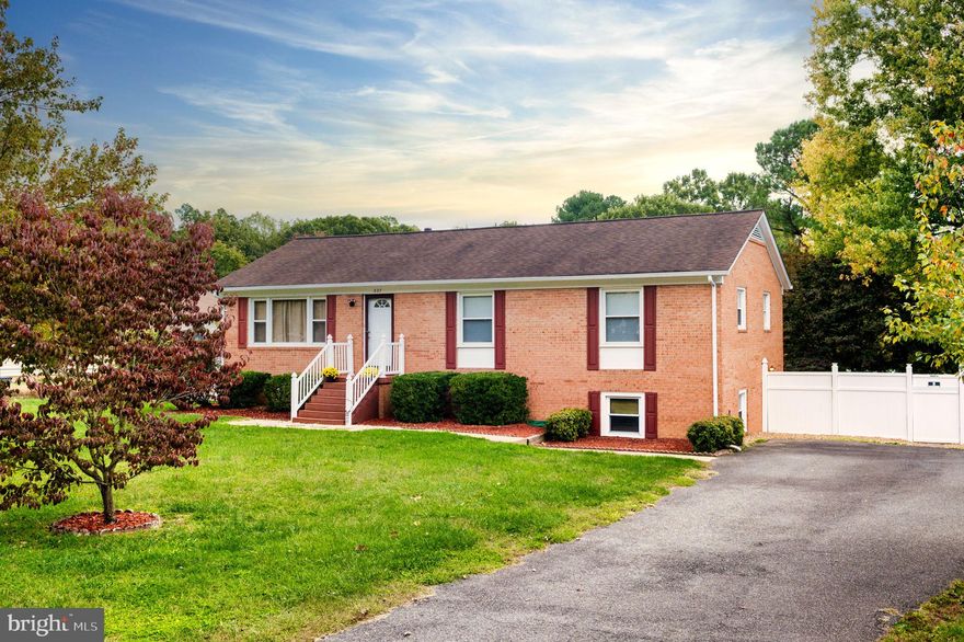 "Location, Pride of Ownership, and Exceptional Updates Await You! This remarkable property has been thoughtfully maintained and improved, boasting significant upgrades over the past few years. 

The roof, water heater, HVAC system, electric panel, and windows have all been replaced, ensuring peace of mind for the fortunate new owner. Fresh paint, new flooring, and updated fixtures throughout the upper level provide a modern, inviting ambiance. 

As you step inside, you'll be greeted by a cozy gas fireplace, perfect for creating a warm and welcoming atmosphere. 
Beyond the indoor comforts, this home offers a backyard that's nothing short of an oasis. Imagine spending your days relaxing by the saltwater pool, with ample space to host gatherings and entertain your friends and family on the two-tiered deck. Additionally, you'll find two sheds that come with the property, providing extra storage space and convenience.
This home's location is as desirable as the property itself. Situated conveniently close to I-95, shopping centers, and the VRE, you'll have easy access to everything you need. 
With pride of ownership evident in every corner of this home, don't miss the opportunity to make it yours. 5th bed room NTC