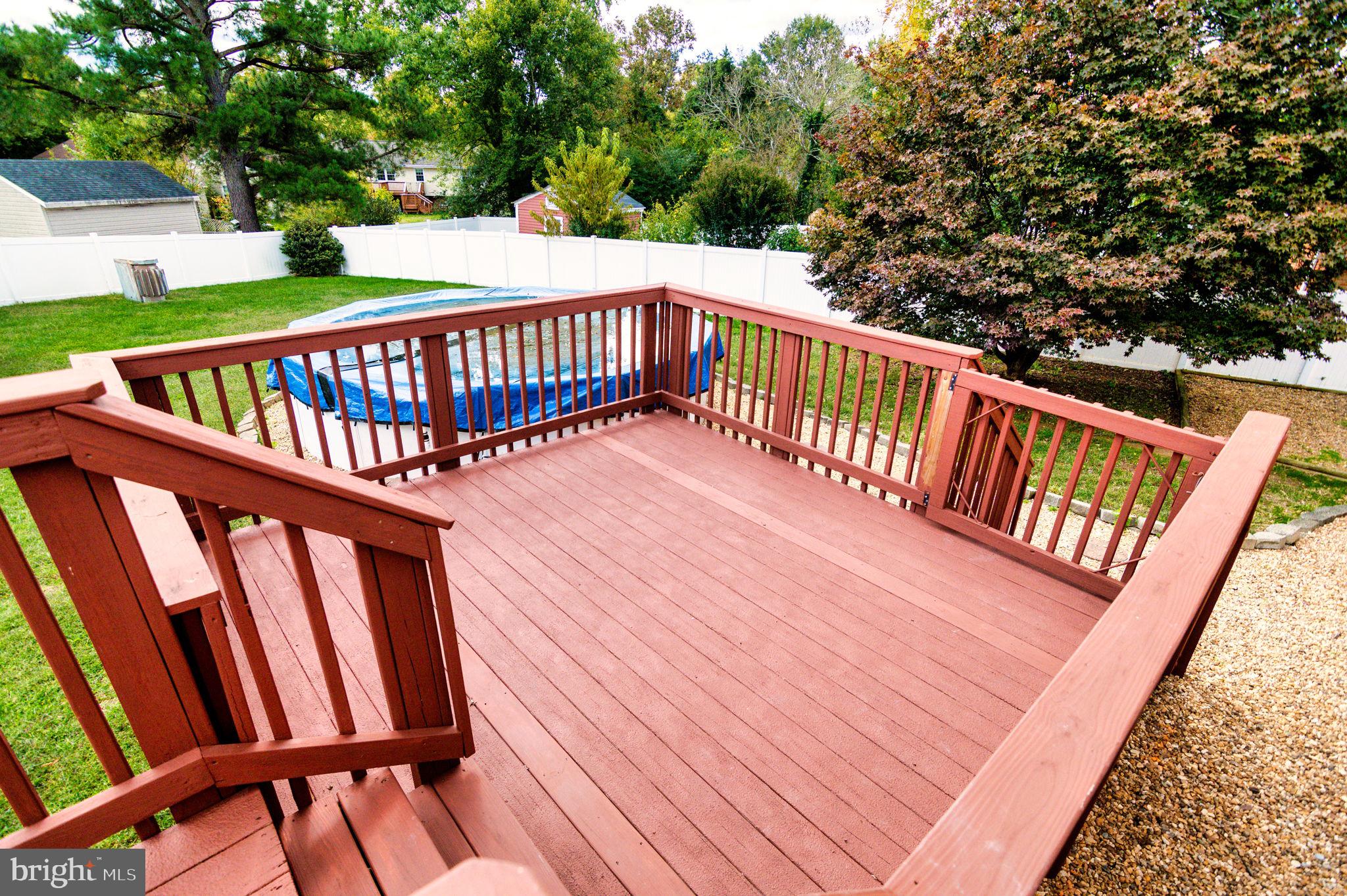 NORTH FERRY FARMS - Residential