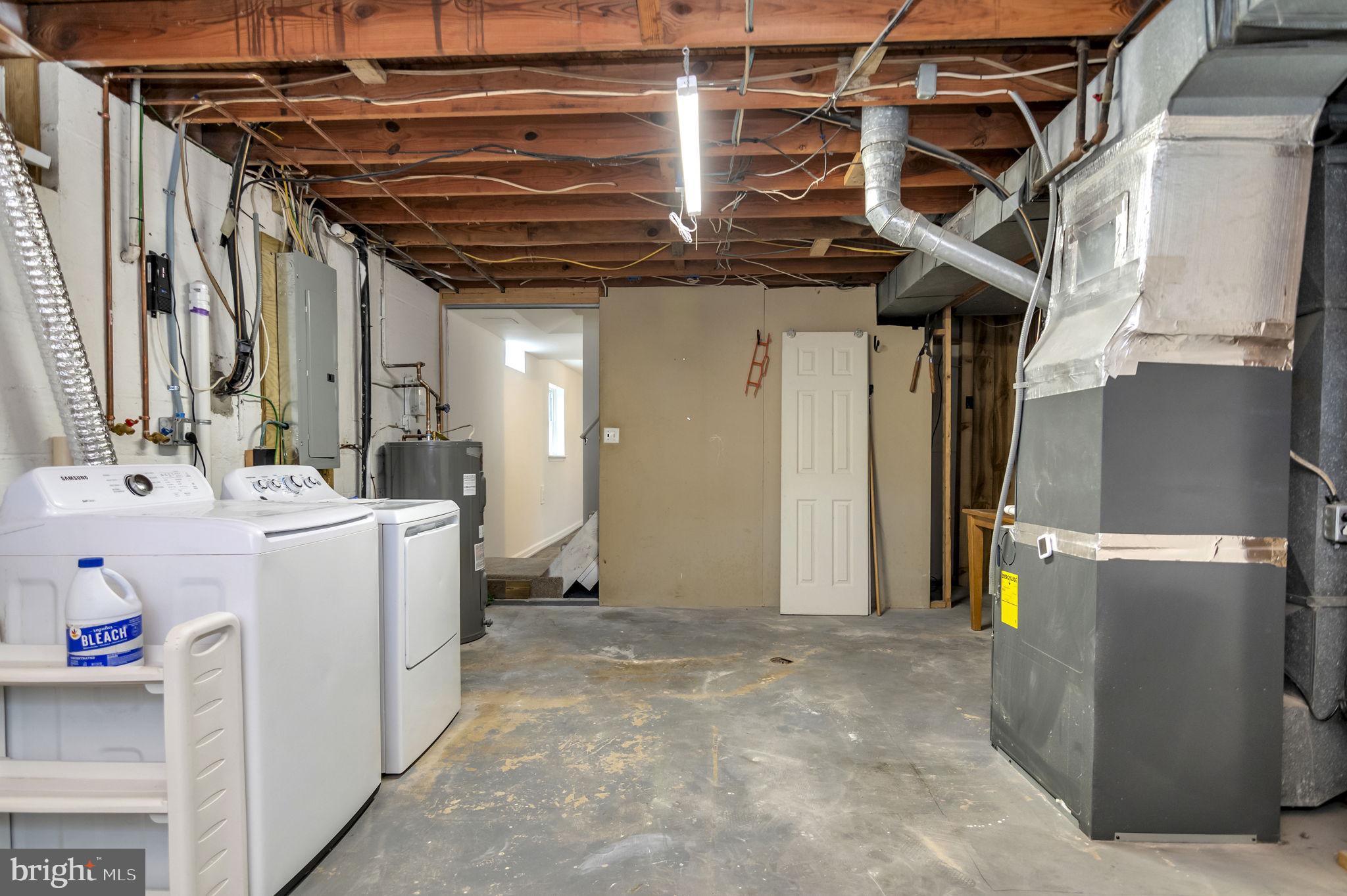 NORTH FERRY FARMS - Residential