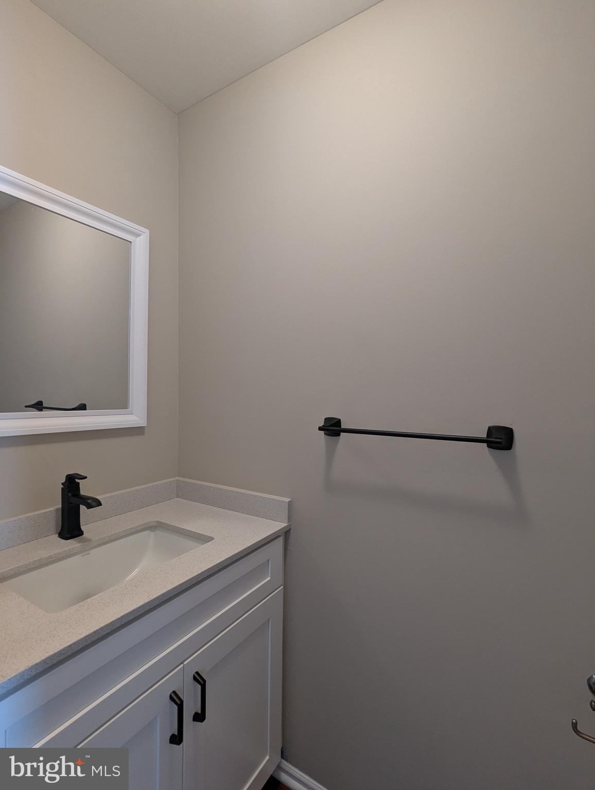 SANDY RIDGE TWINS - Residential Lease