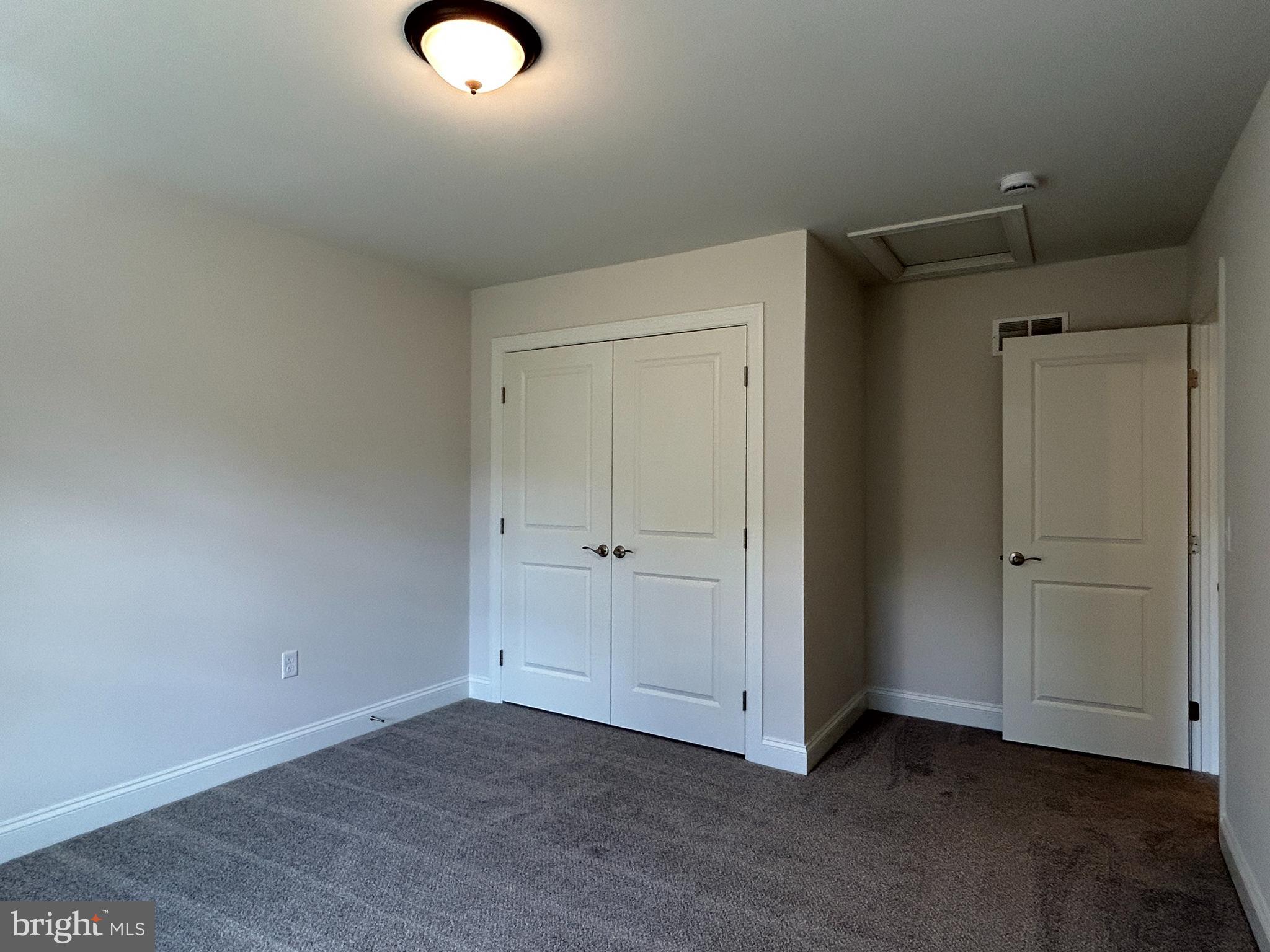 WOODLAND HILLS - Residential