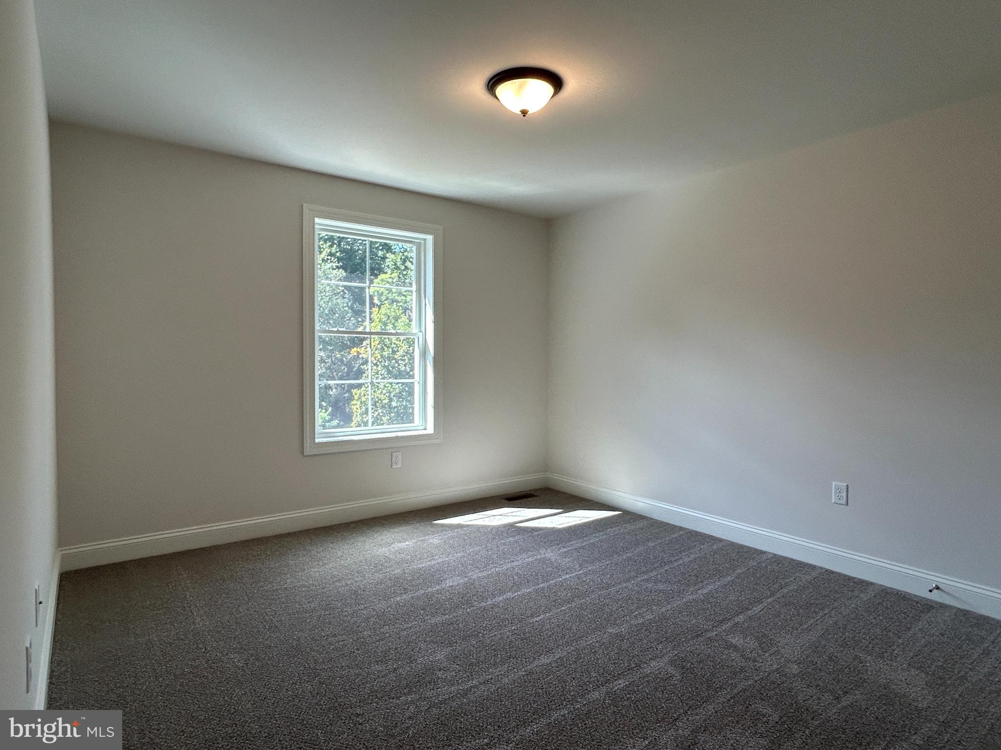 WOODLAND HILLS - Residential