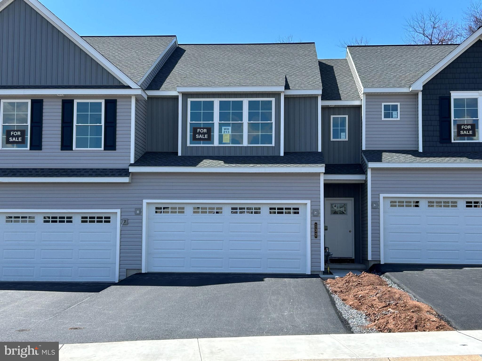 WOODLAND HILLS - Residential