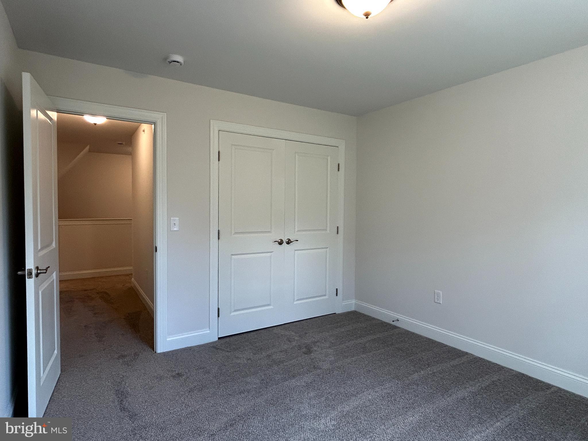 WOODLAND HILLS - Residential