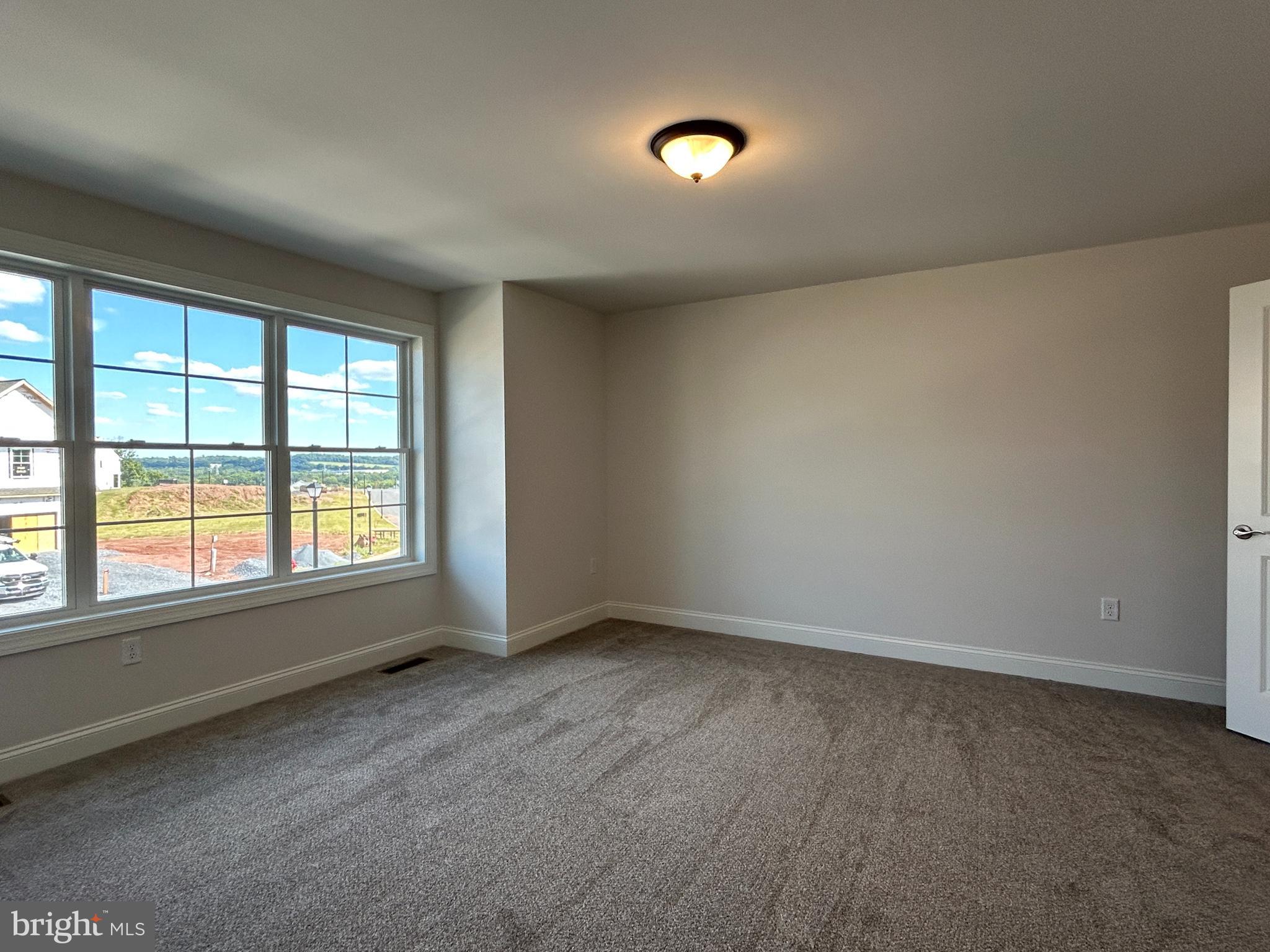 WOODLAND HILLS - Residential