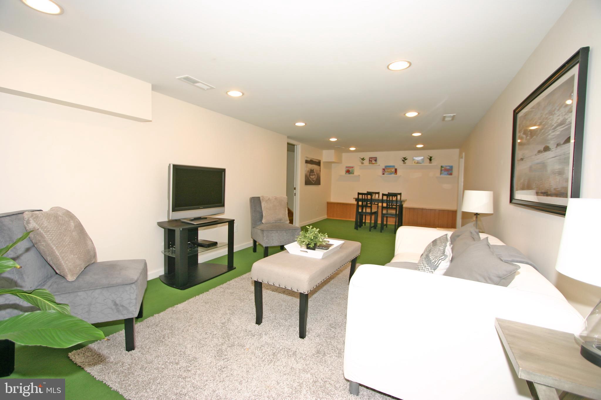 BRADDOCK HEIGHTS - Residential