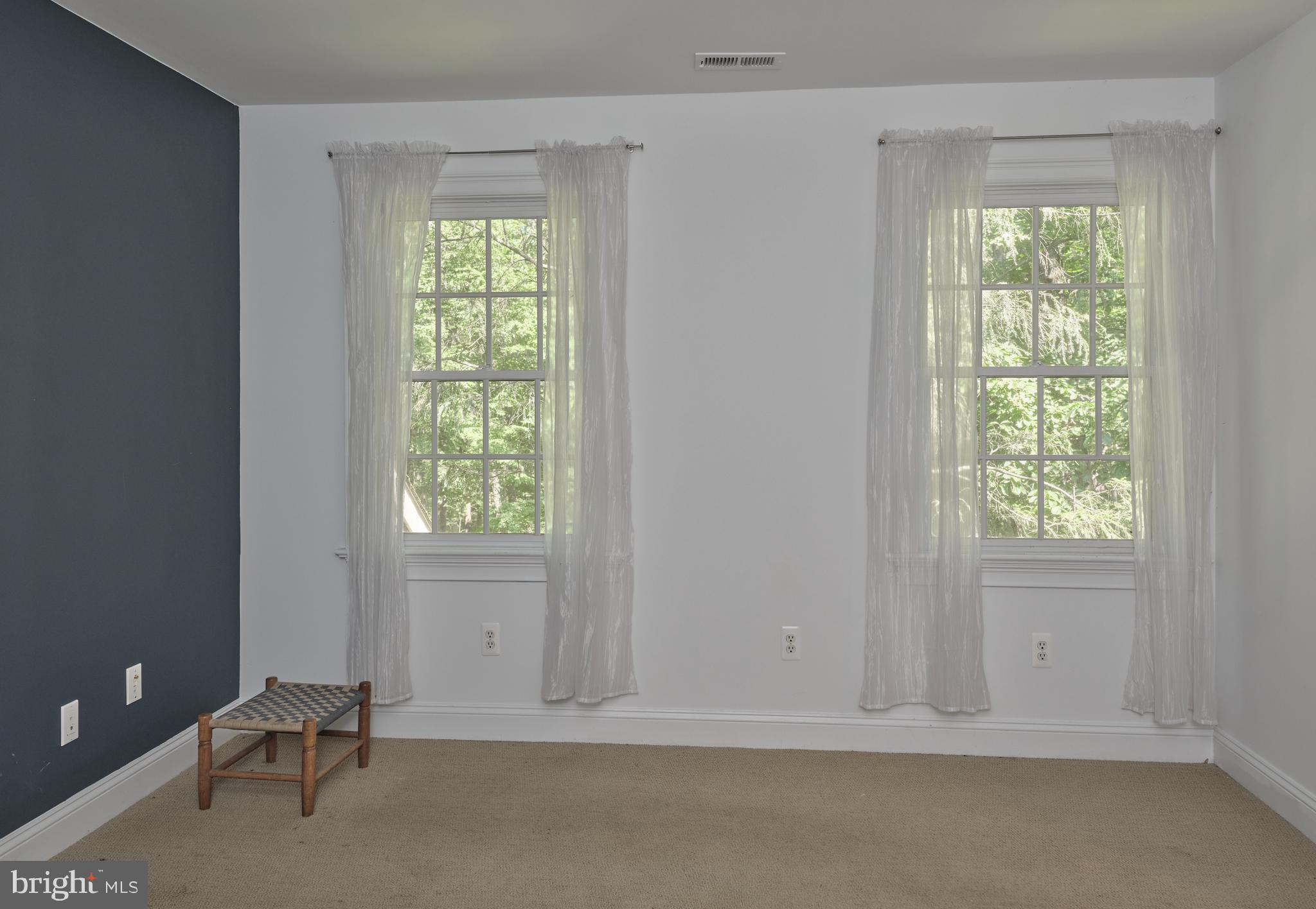 NON AVAILABLE - Residential