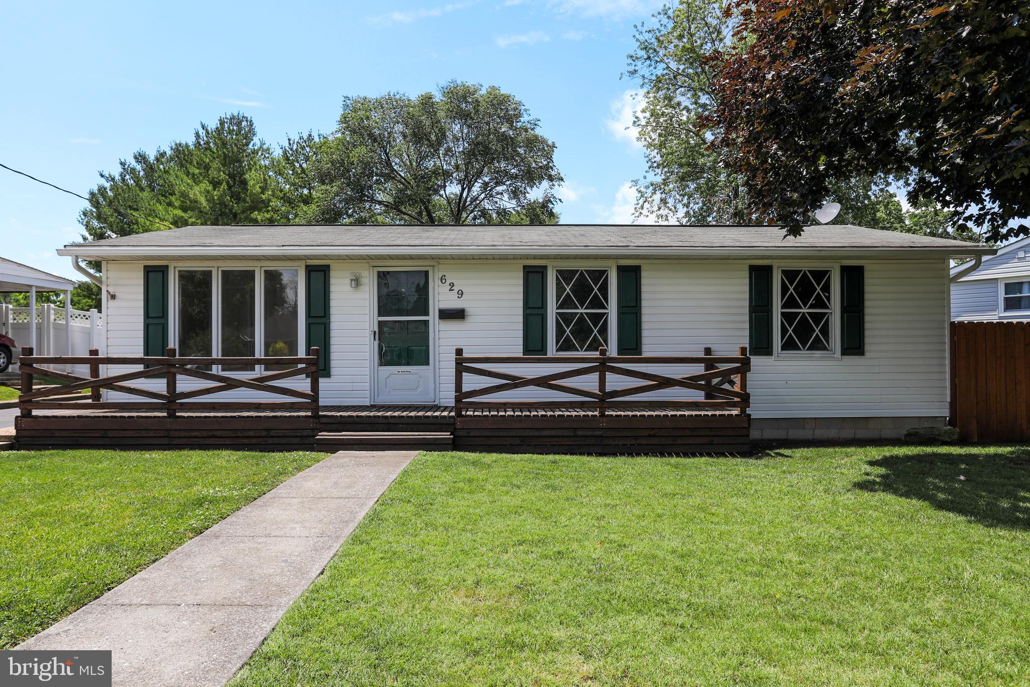 FOREST HILLS - Residential