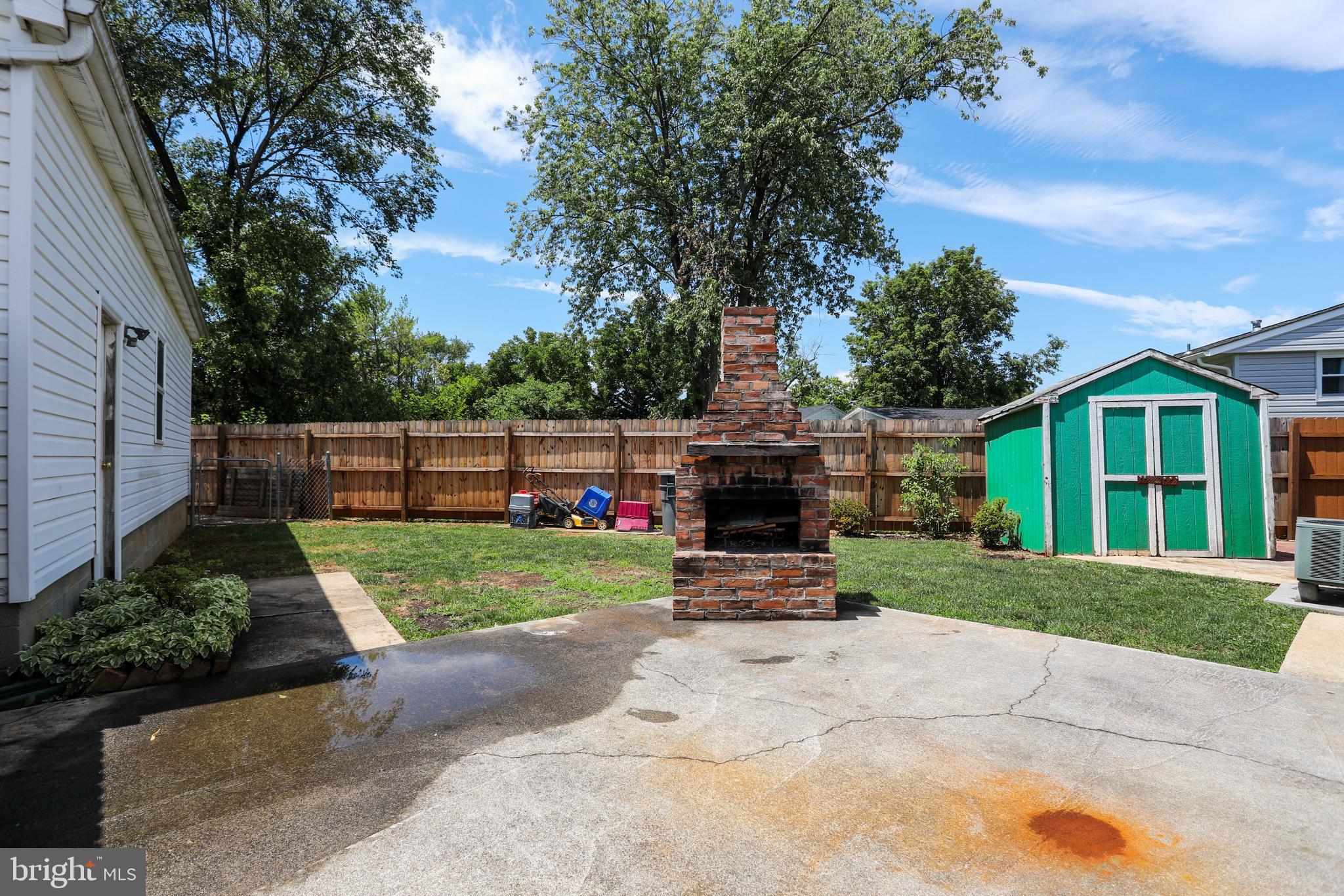 FOREST HILLS - Residential