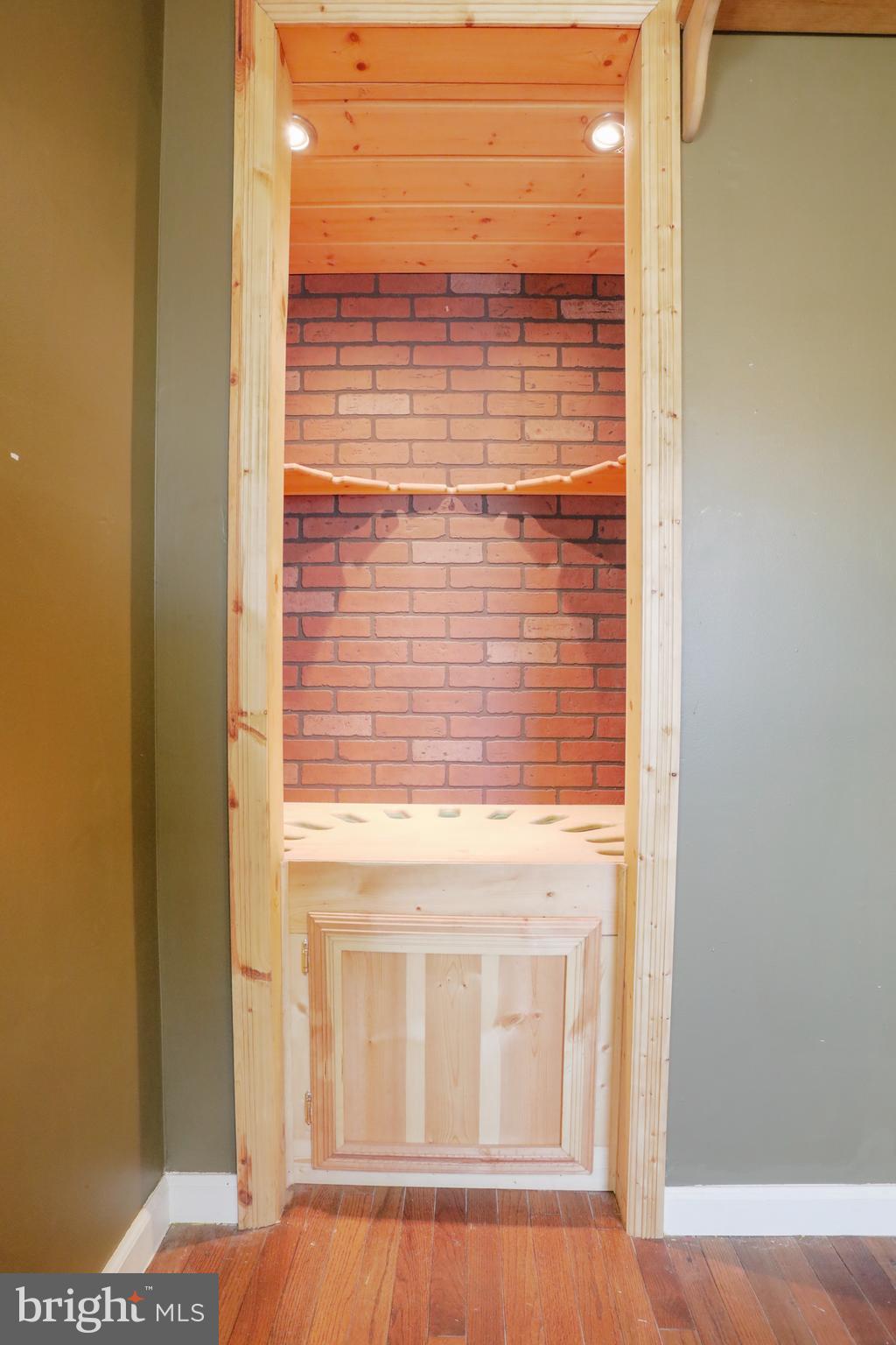 FOREST HILLS - Residential