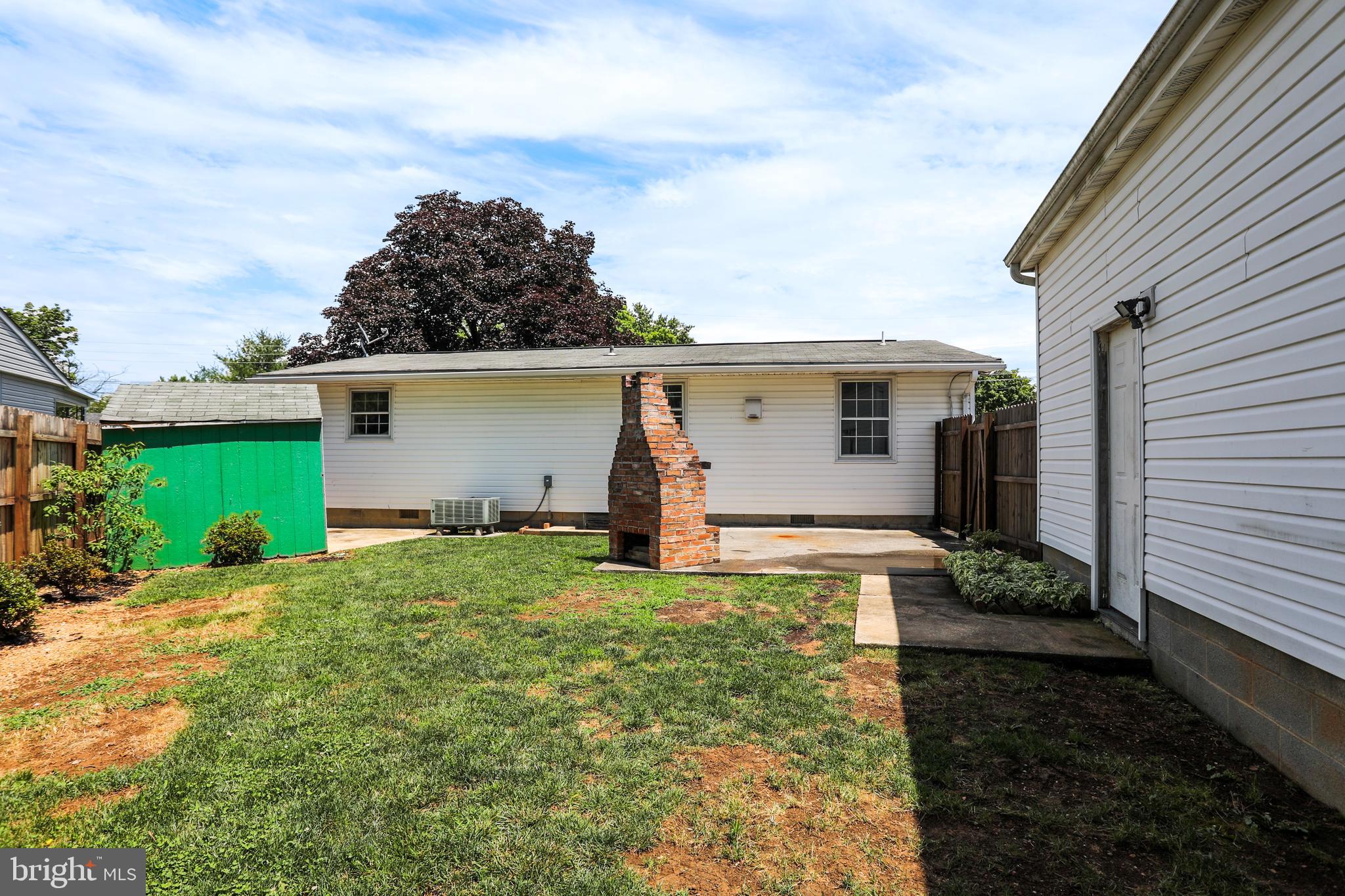 FOREST HILLS - Residential