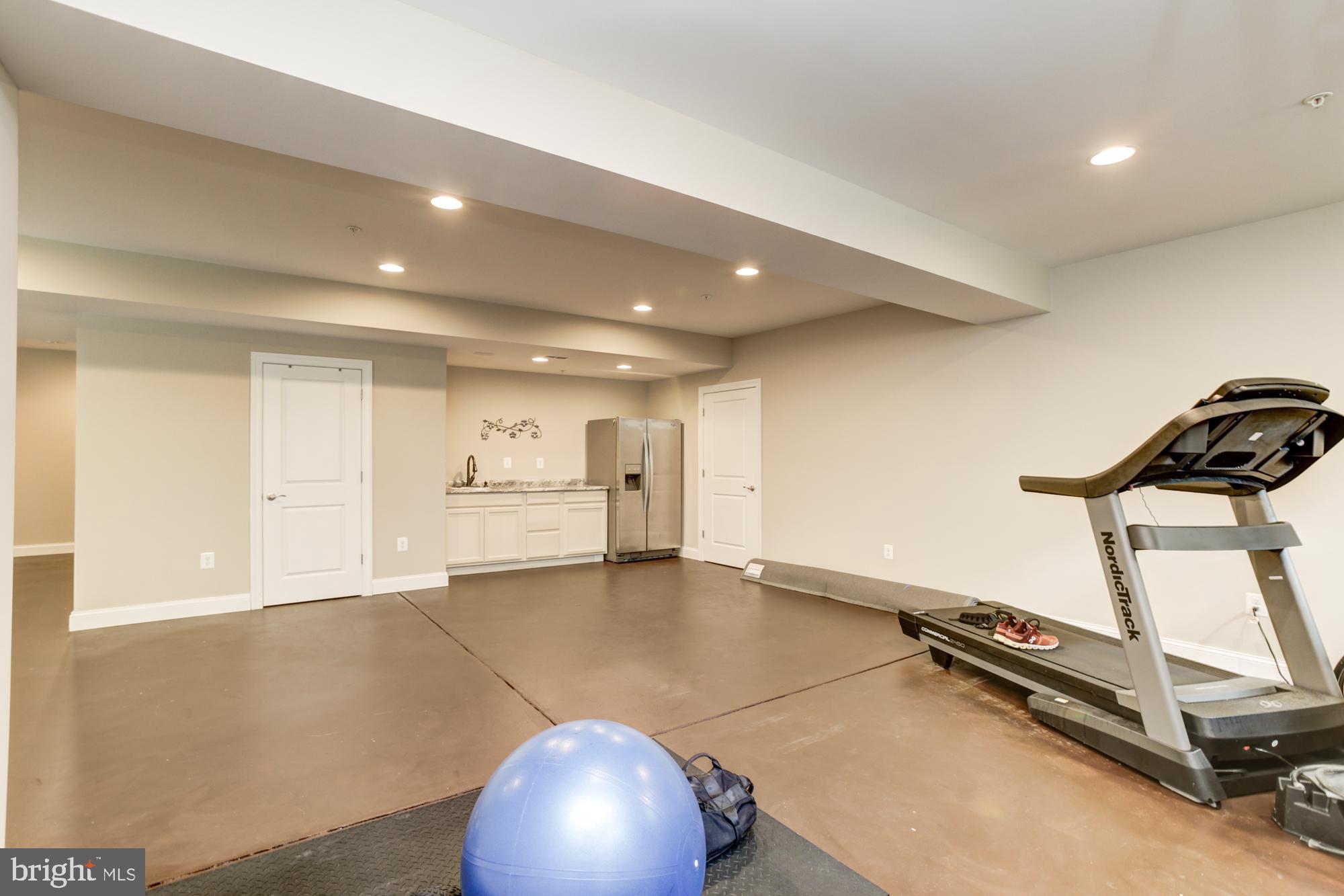 PINEWOOD FARMS - Residential