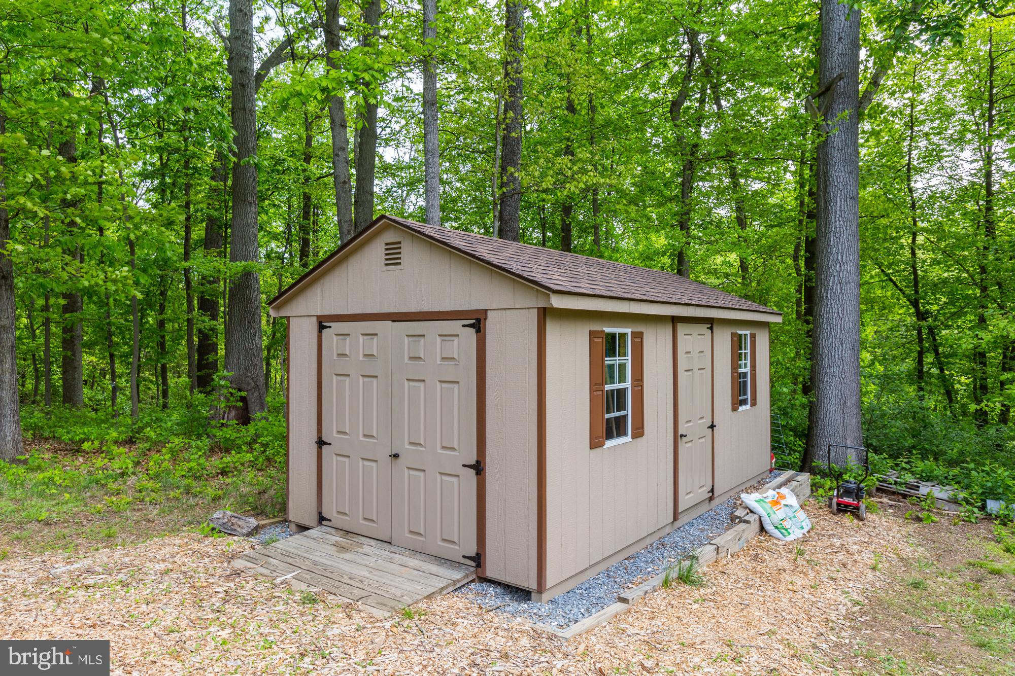 PINEWOOD FARMS - Residential