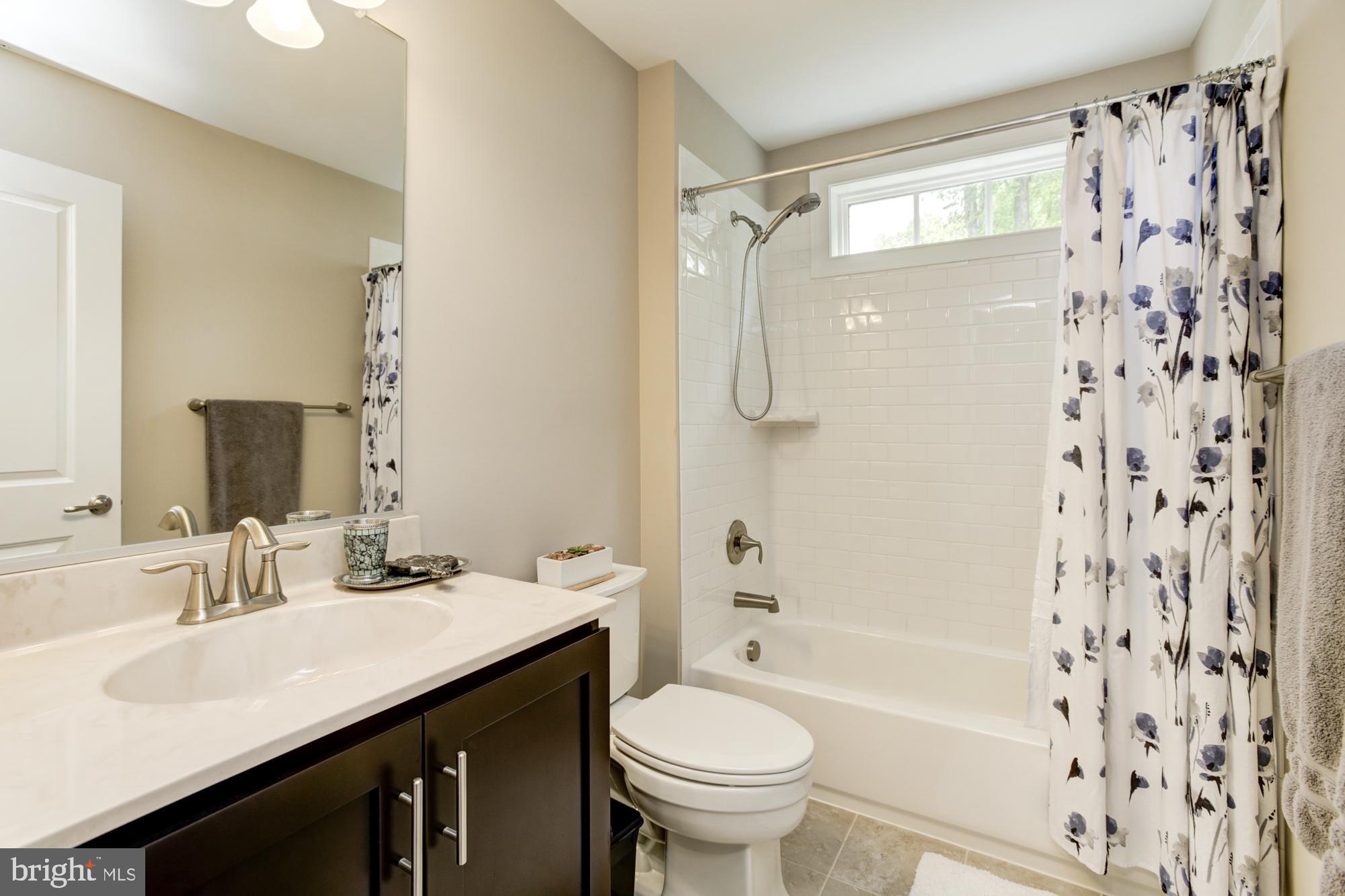 PINEWOOD FARMS - Residential