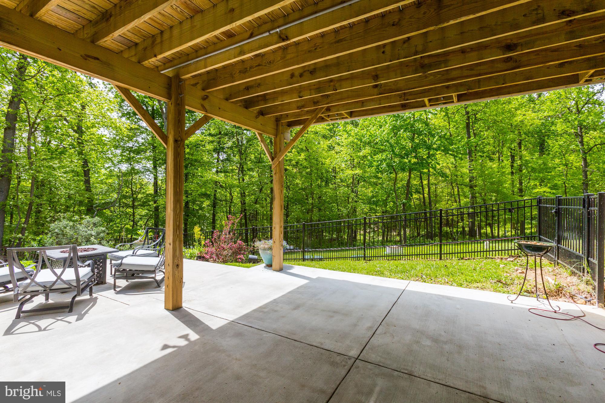 PINEWOOD FARMS - Residential