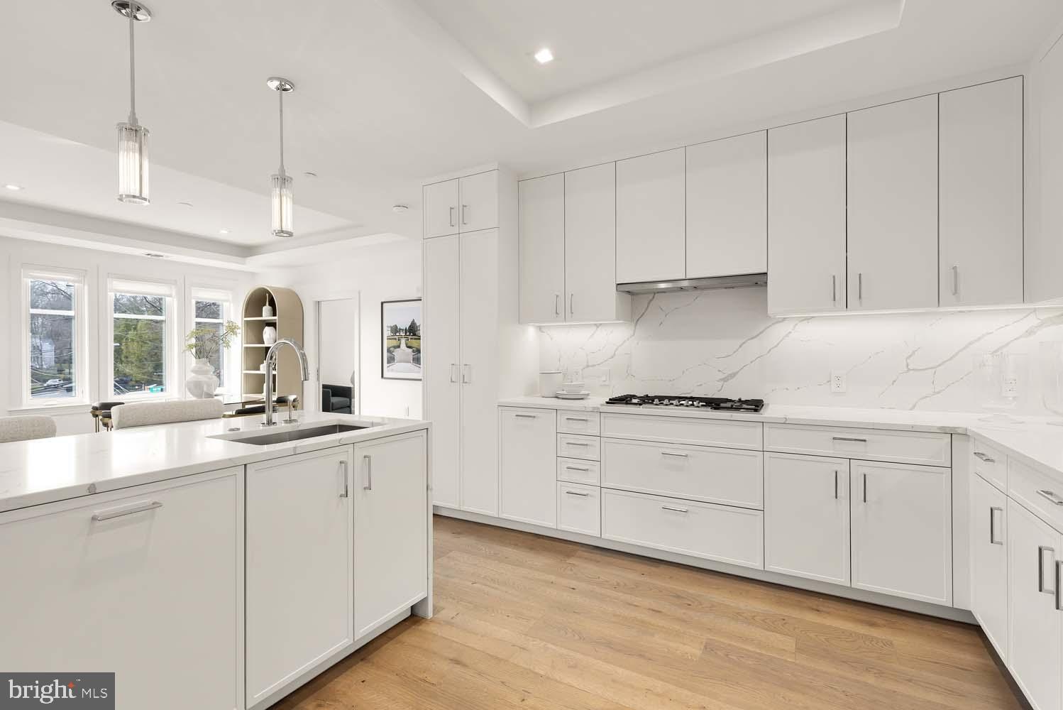 CHEVY CHASE - Residential