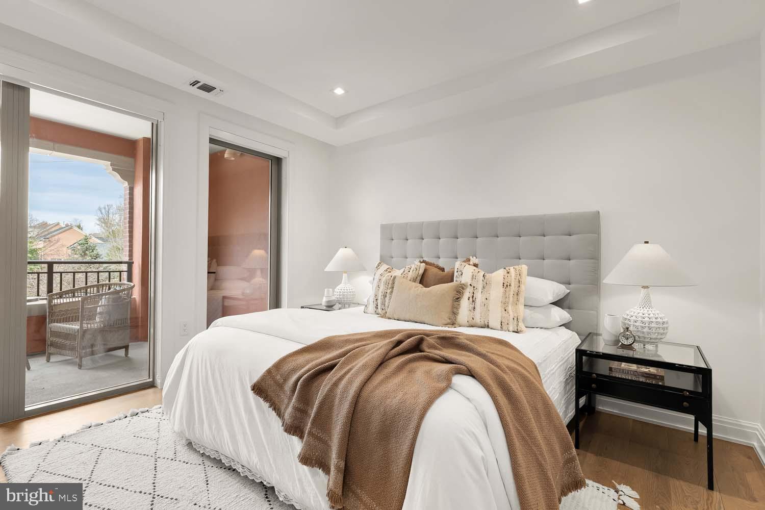 CHEVY CHASE - Residential