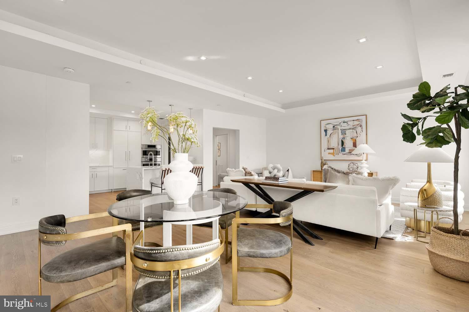 CHEVY CHASE - Residential