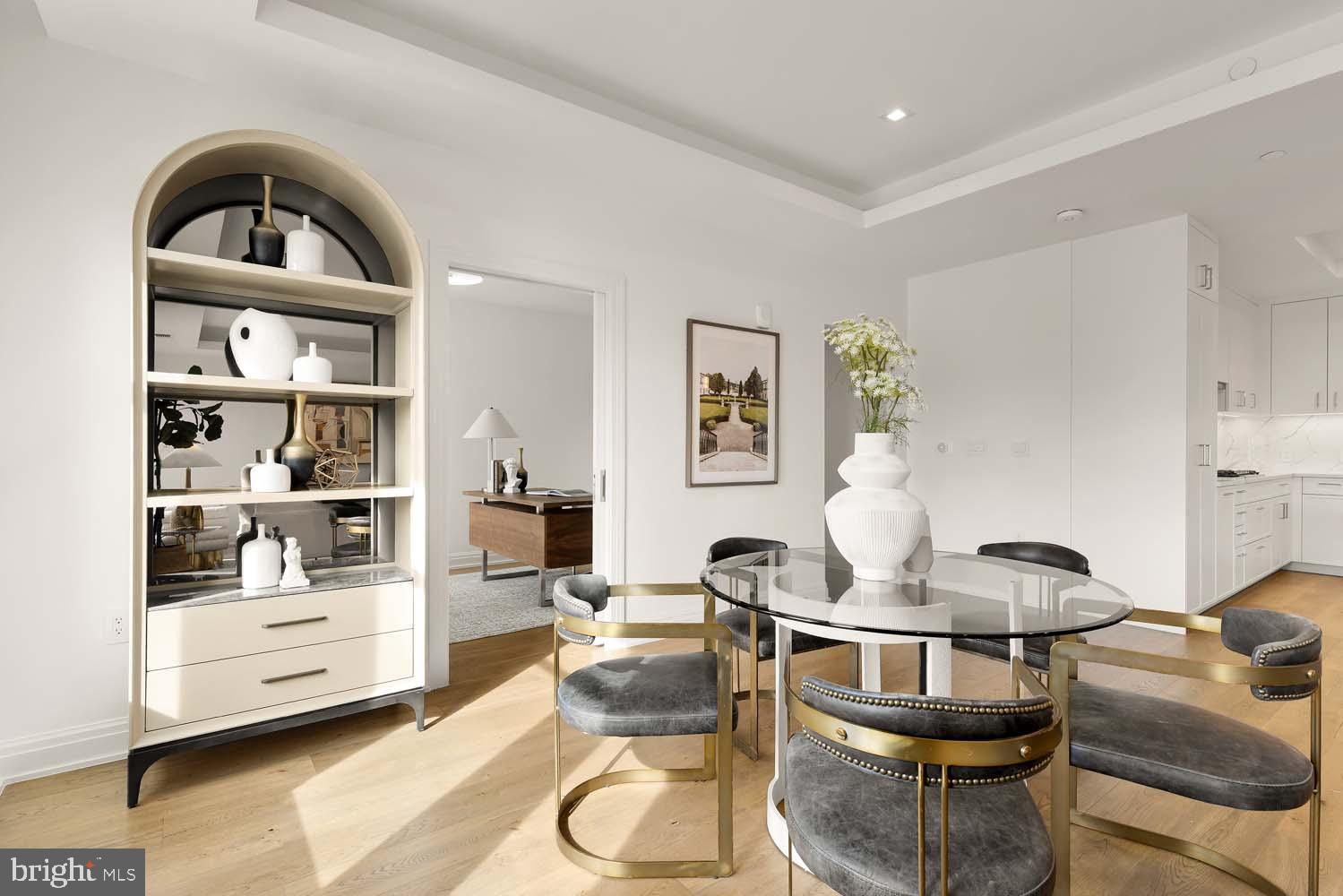 CHEVY CHASE - Residential