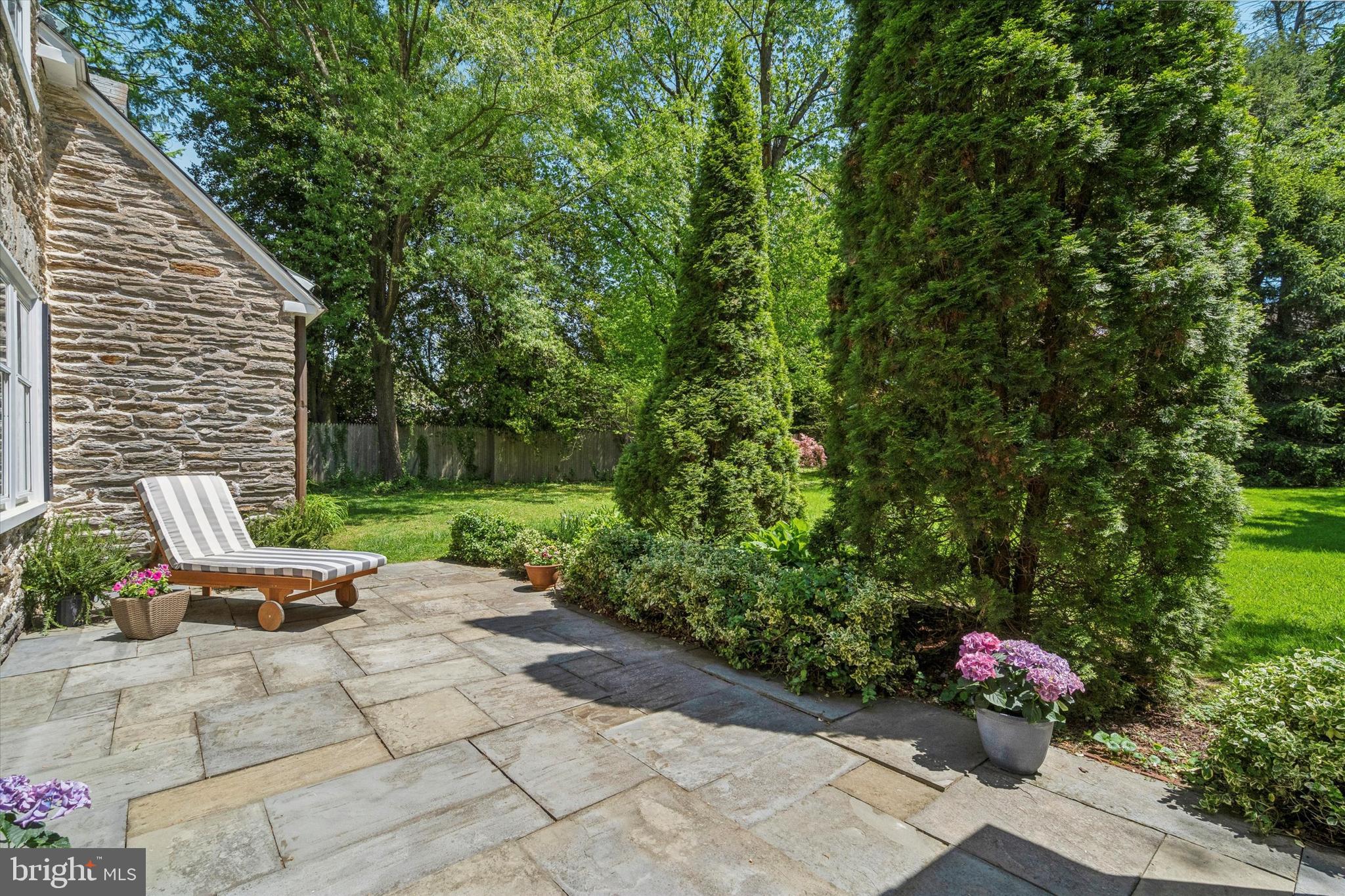 CHESTNUT HILL - Residential