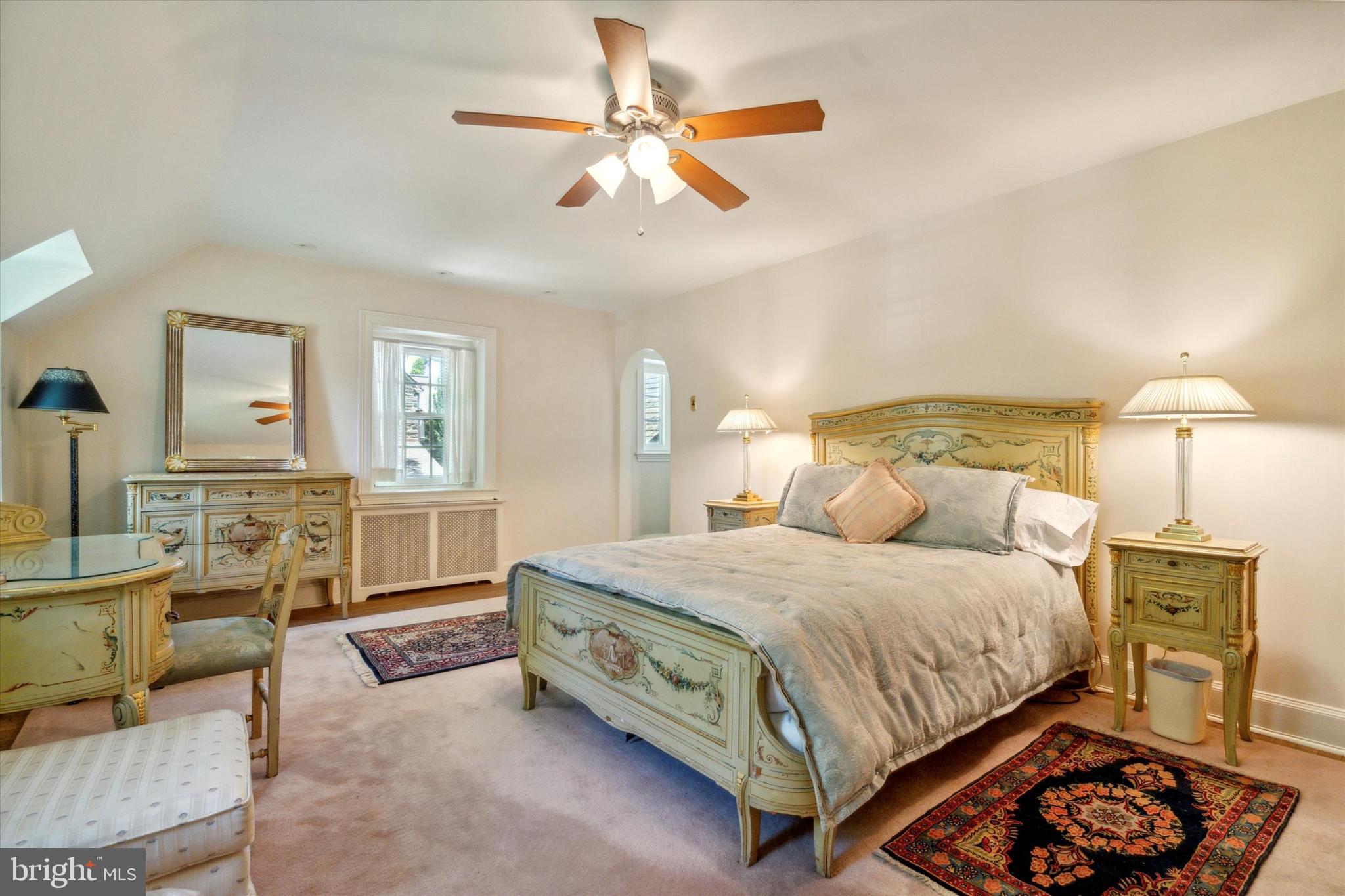 CHESTNUT HILL - Residential