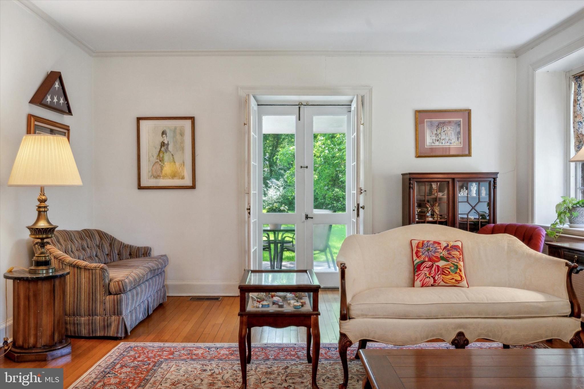 CHESTNUT HILL - Residential