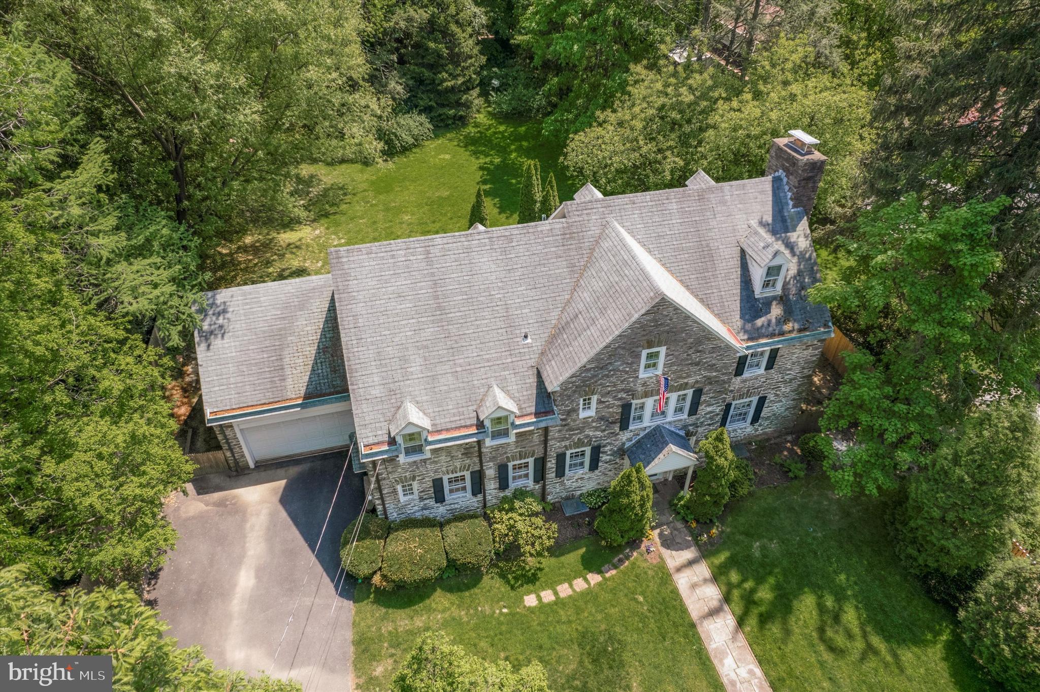 CHESTNUT HILL - Residential