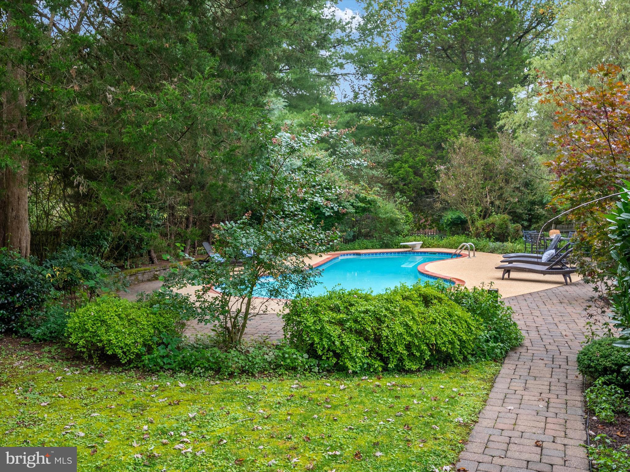 GRAVELY - Residential