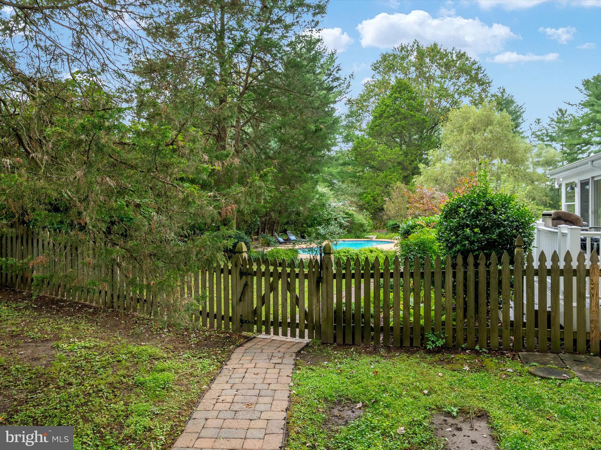 GRAVELY - Residential