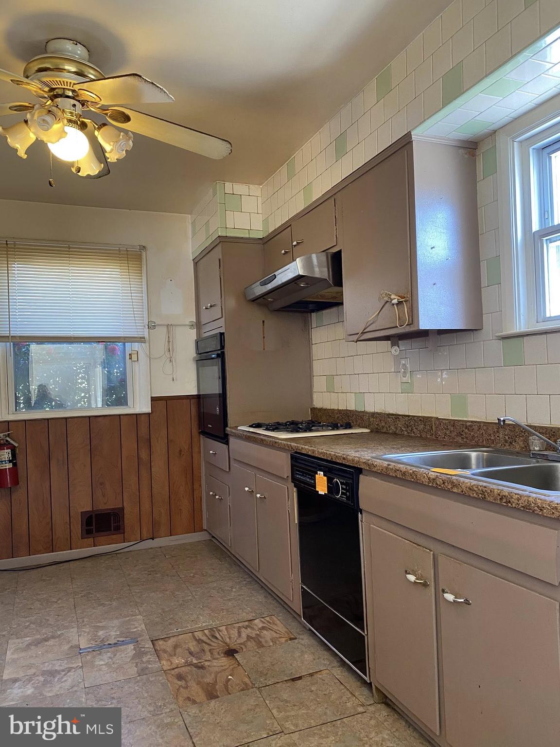 CEDONIA - Residential