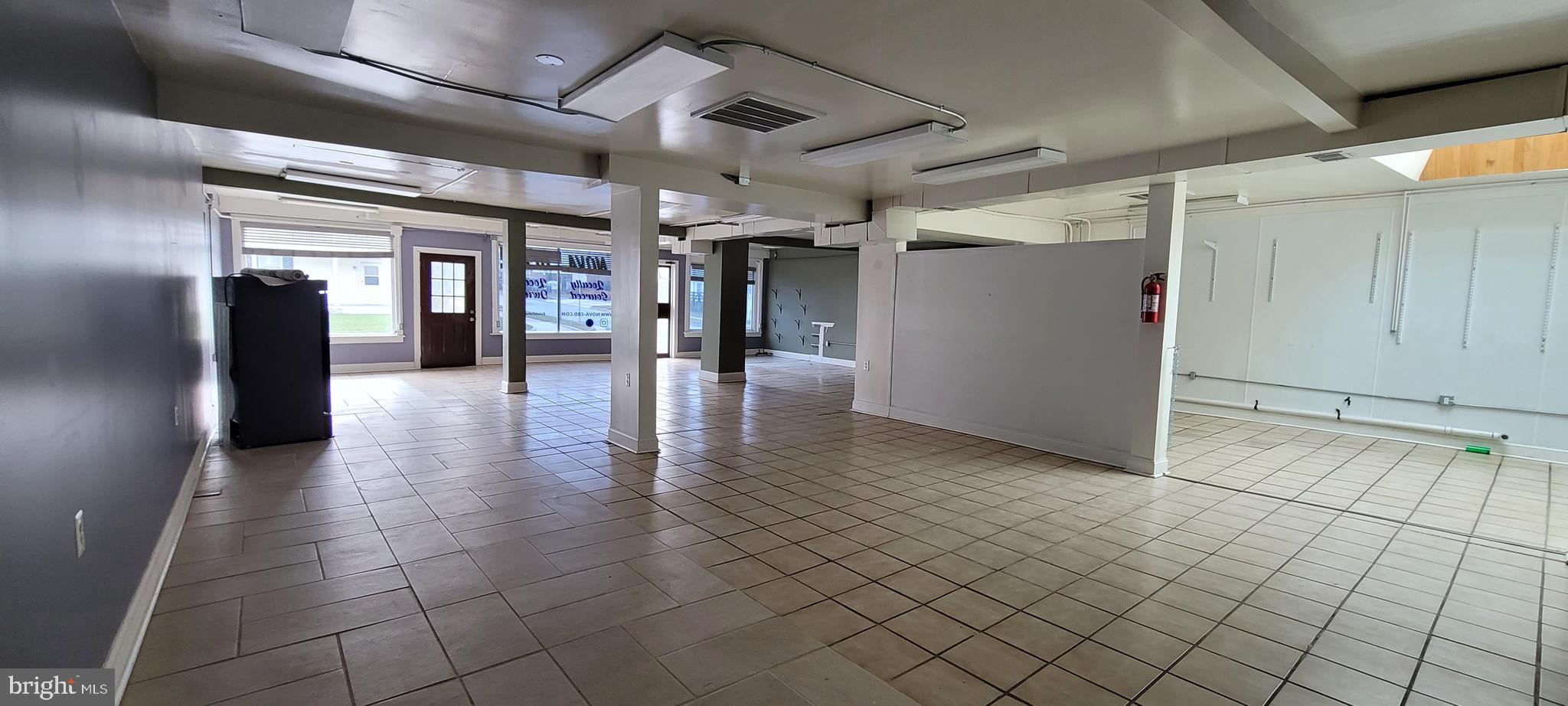 MARSHALL - Commercial Sale