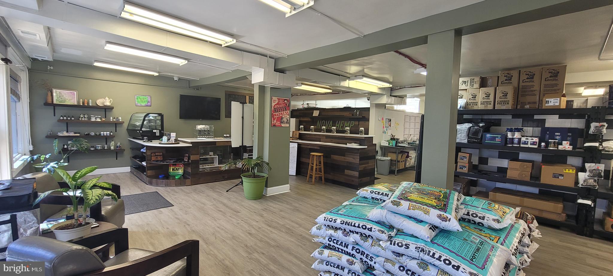 MARSHALL - Commercial Sale