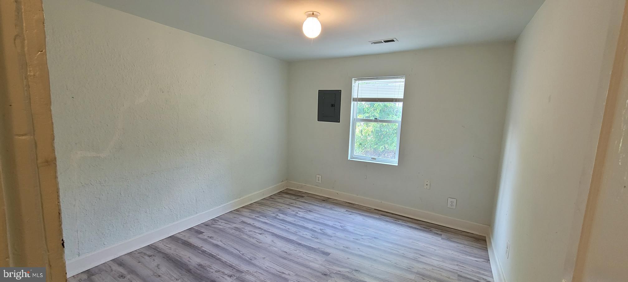 MARSHALL - Commercial Sale