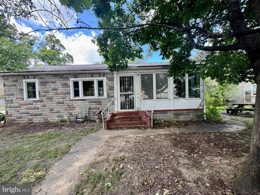 Charming rancher in the desirable Marley Park Beach community! This 3-bedroom, 2-bath home offers single-level living with a full basement and a fantastic yard—perfect for outdoor enjoyment. While it could benefit from a few personal touches and updates, the home’s curb appeal and great location make it a wonderful opportunity to create your dream space. Bring your vision and make this gem truly shine! Photos coming soon!