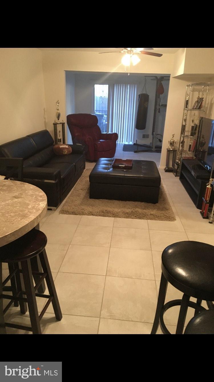 REGENCY TOWNS PLAT 1 - Residential