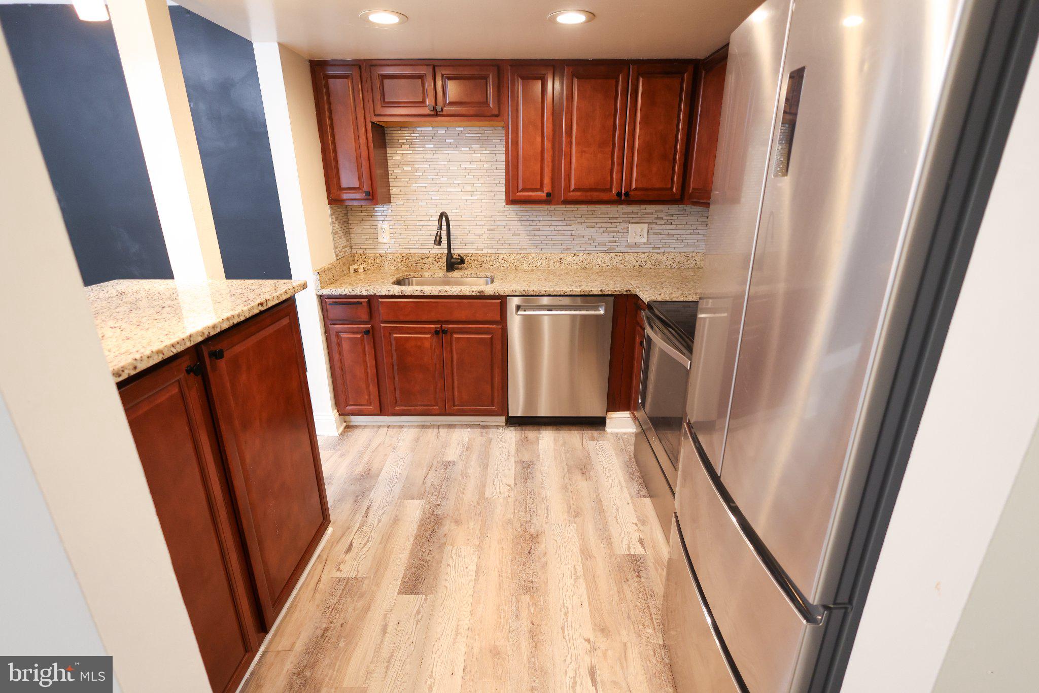 10107 PRINCE PLACE #304