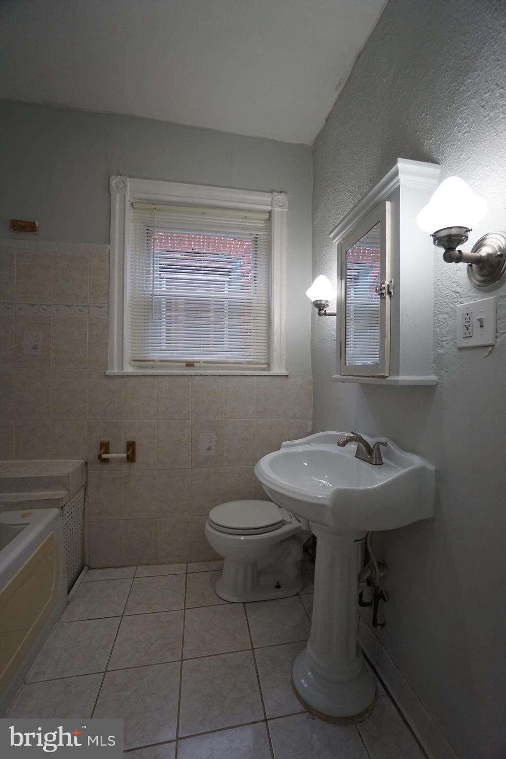 WEST PHILADELPHIA - Residential Lease