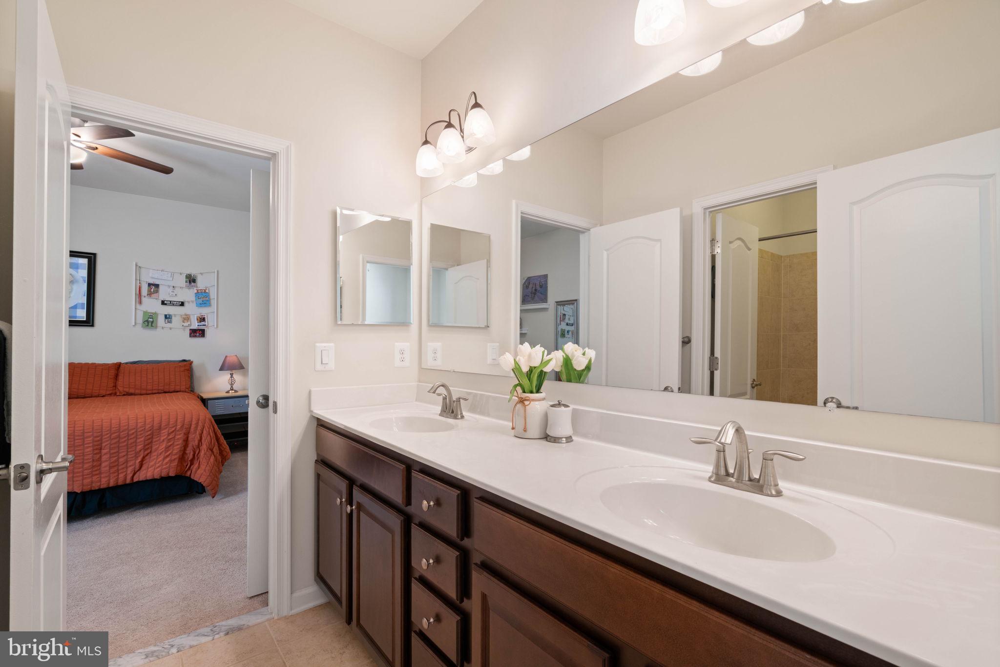 OAKLEY RESERVE - Residential