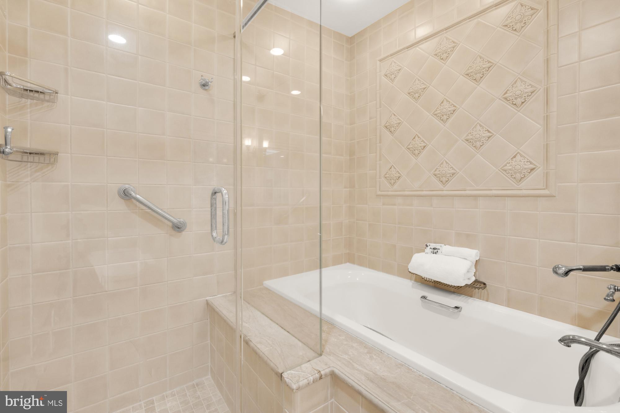 OLD TOWN ALEXANDRIA - Residential