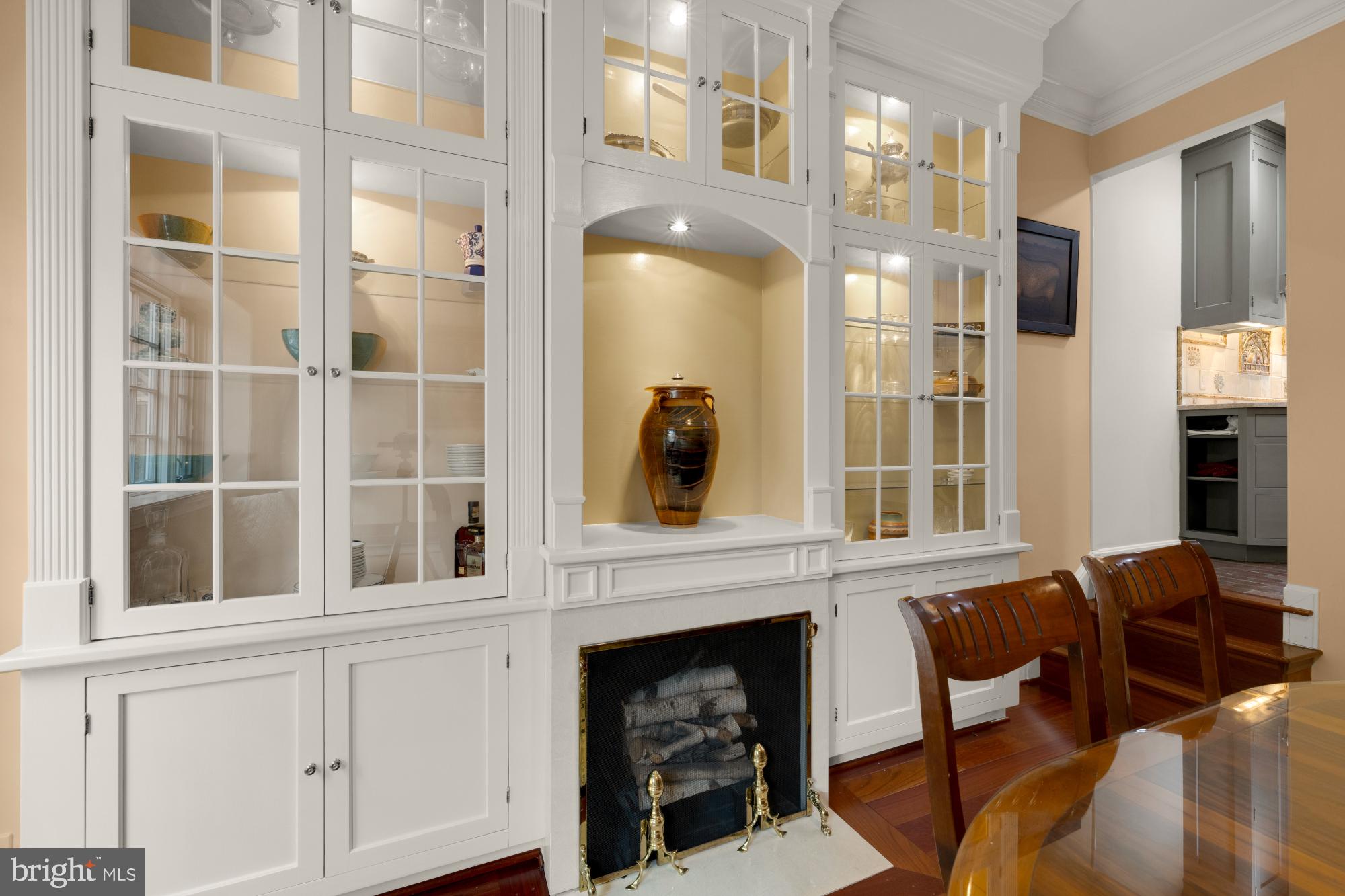 OLD TOWN ALEXANDRIA - Residential