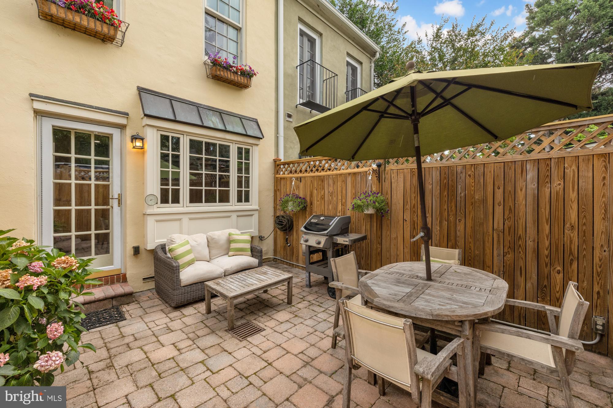 OLD TOWN ALEXANDRIA - Residential