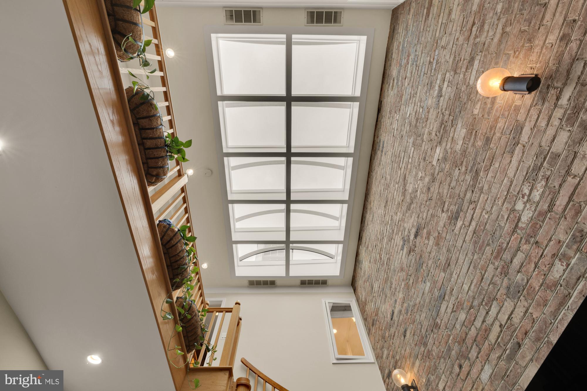 OLD TOWN ALEXANDRIA - Residential