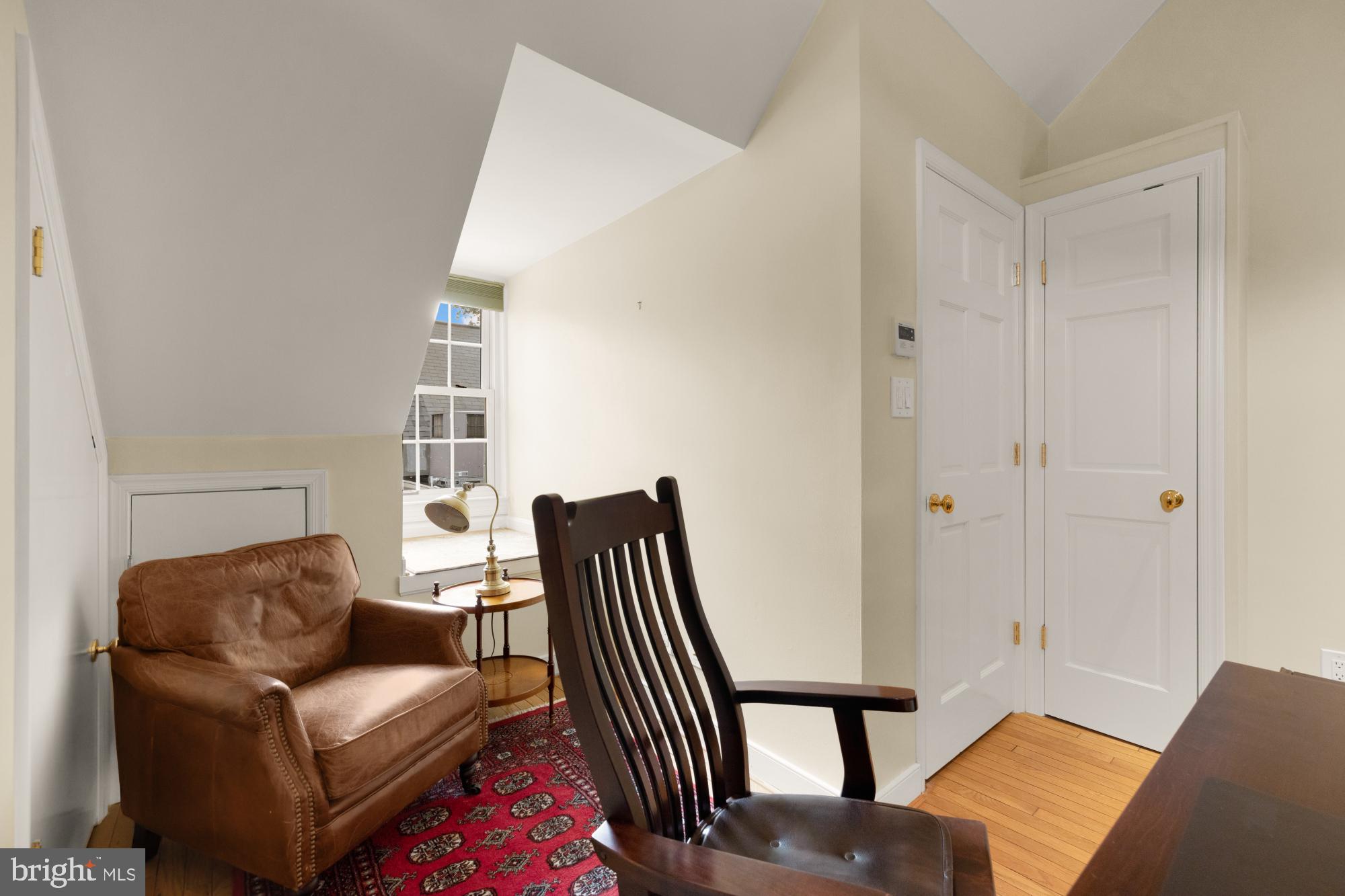 OLD TOWN ALEXANDRIA - Residential