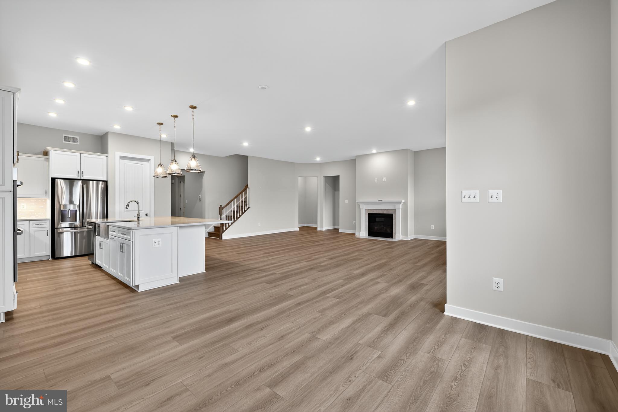 TOWER HILL - Residential