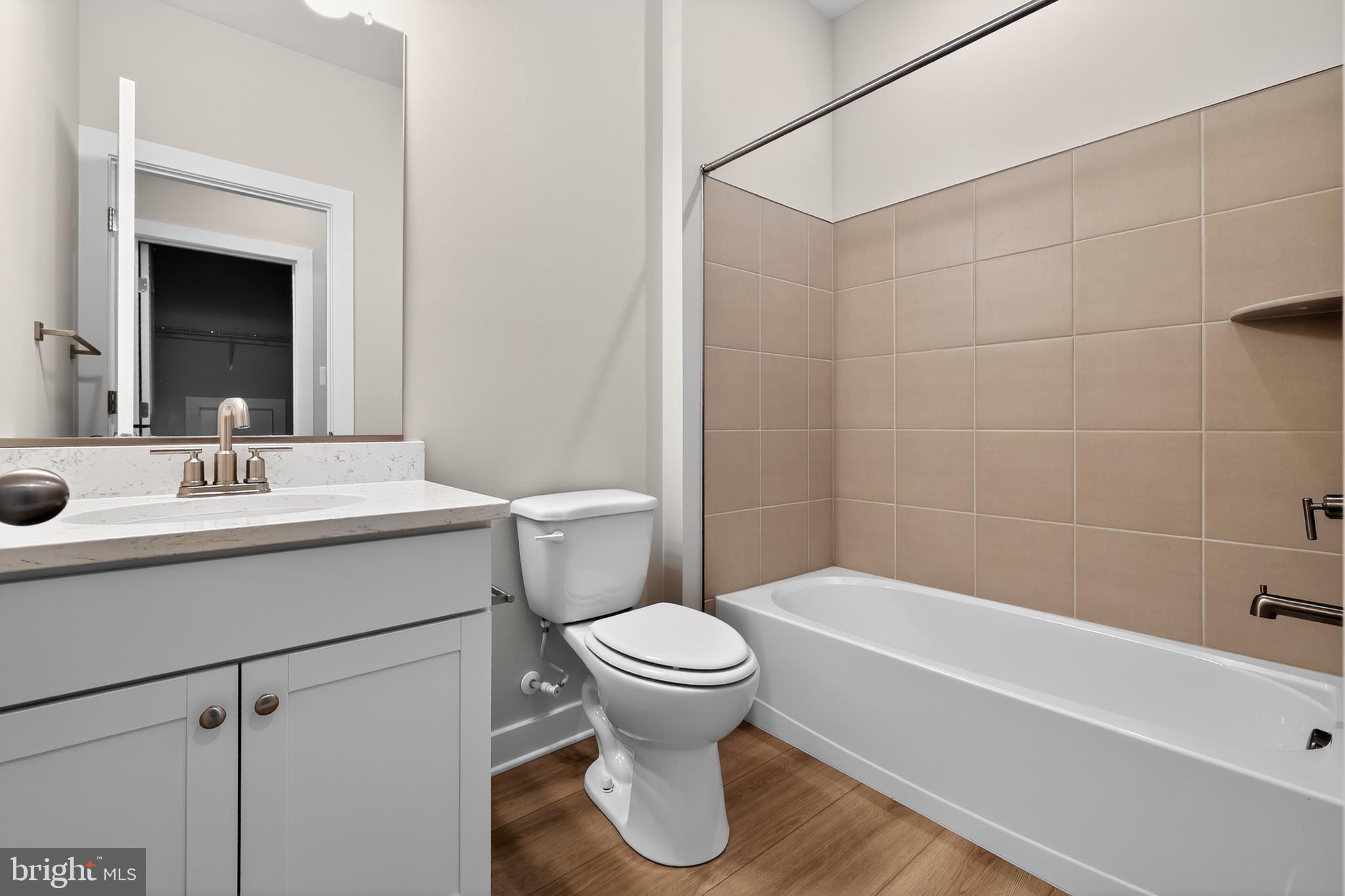 TOWER HILL - Residential