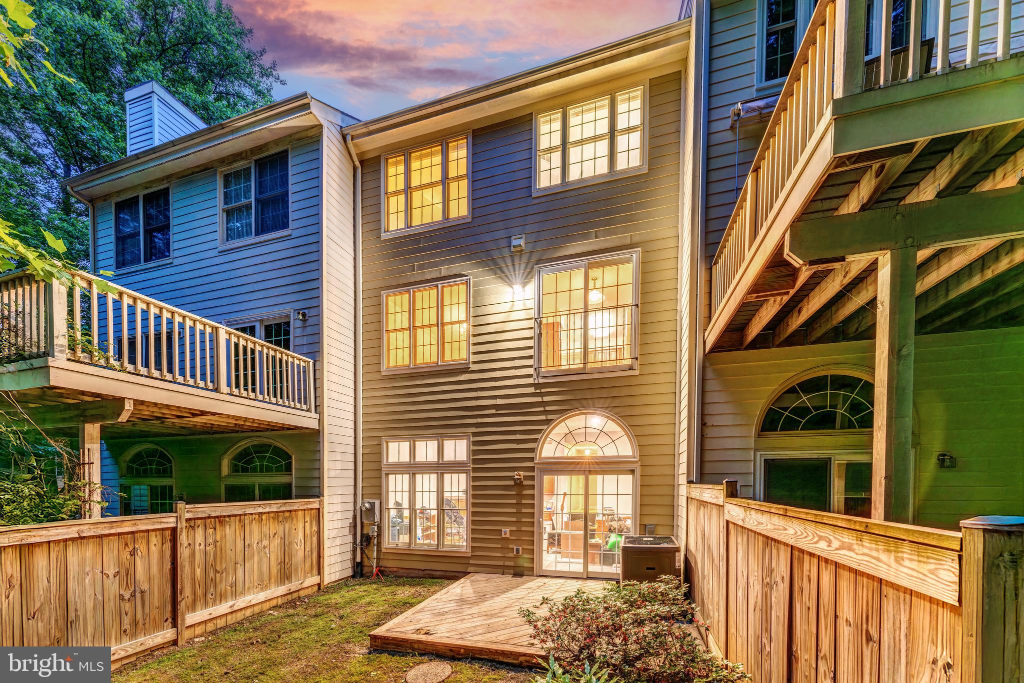 11437 HERITAGE OAK COURT
