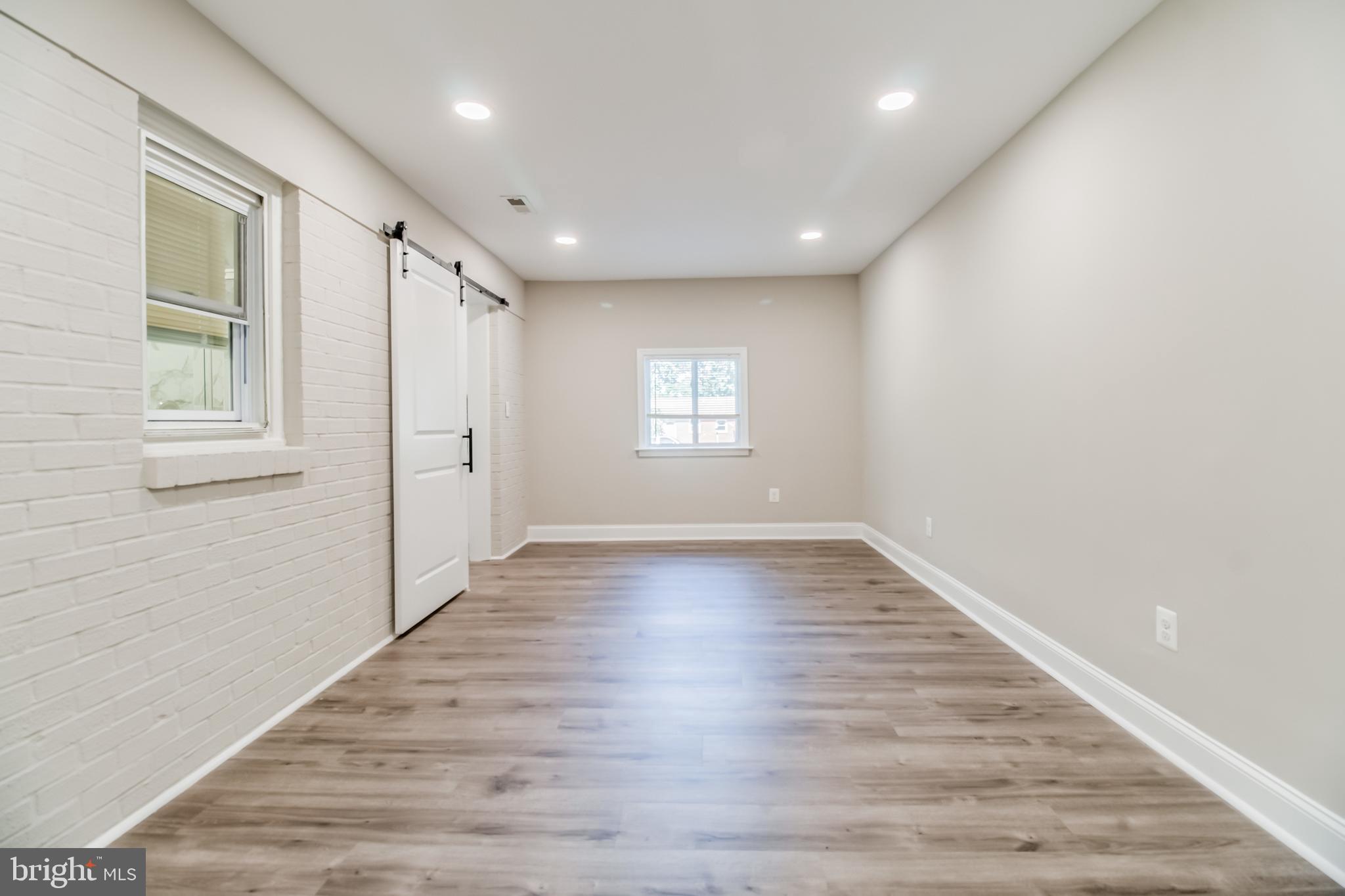 DALE CITY - Residential Lease