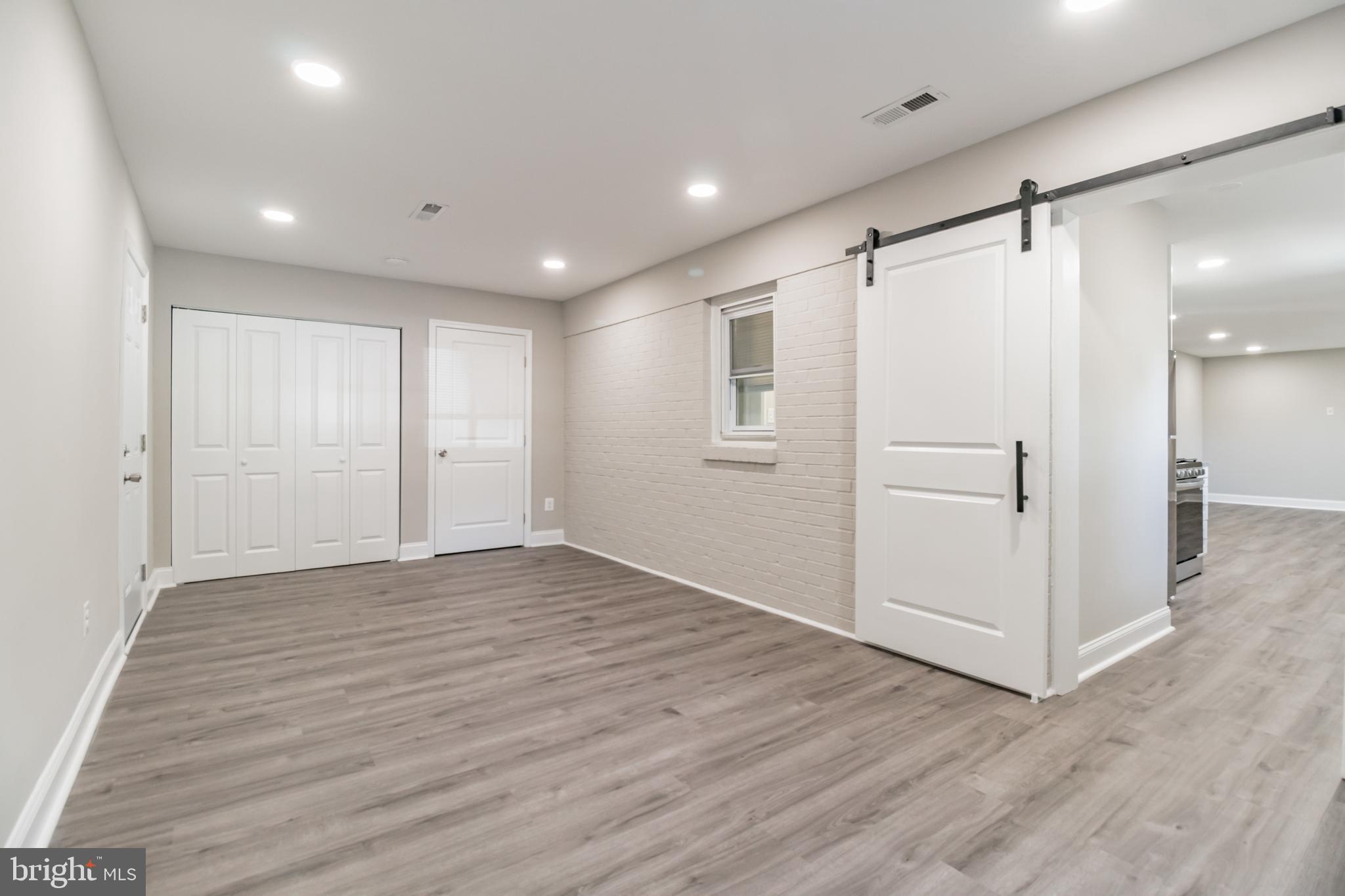 DALE CITY - Residential Lease